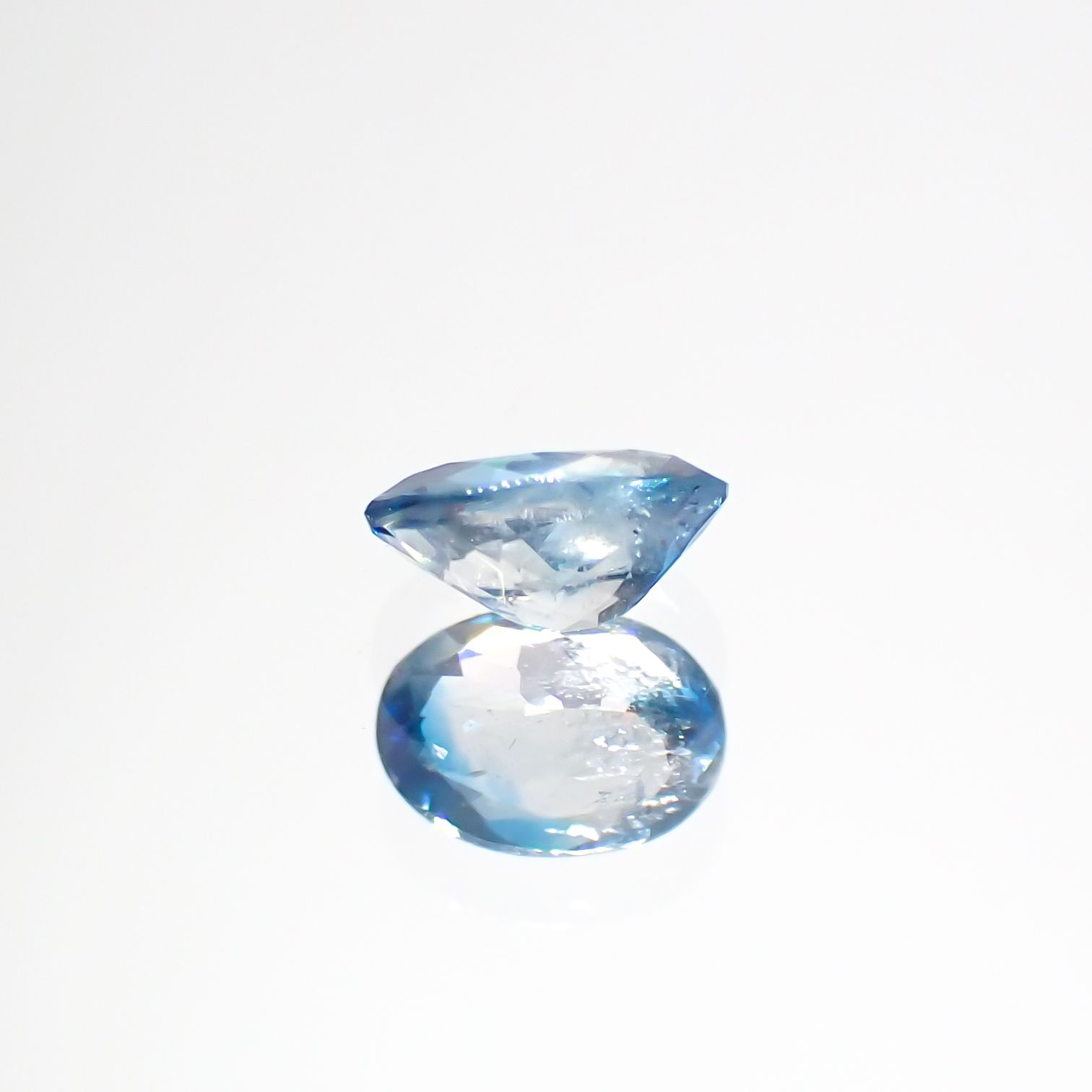 ユークレース ジンバブエ産 0.13ct[231024052]3.8x2.8mm前後