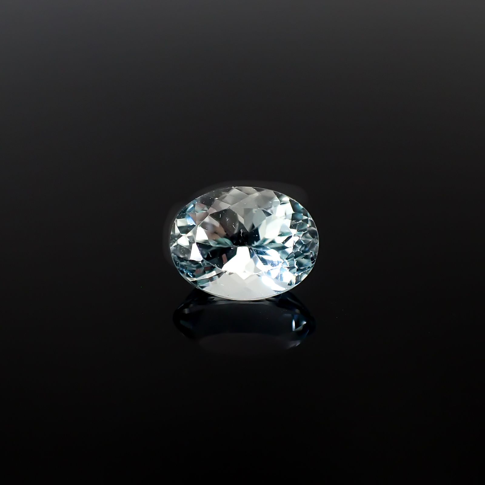 モンテブラサイト(宝石名モンテブラサイト)マダガスカル産 1.49ct 識別済[241229661]7.9x6mm前後