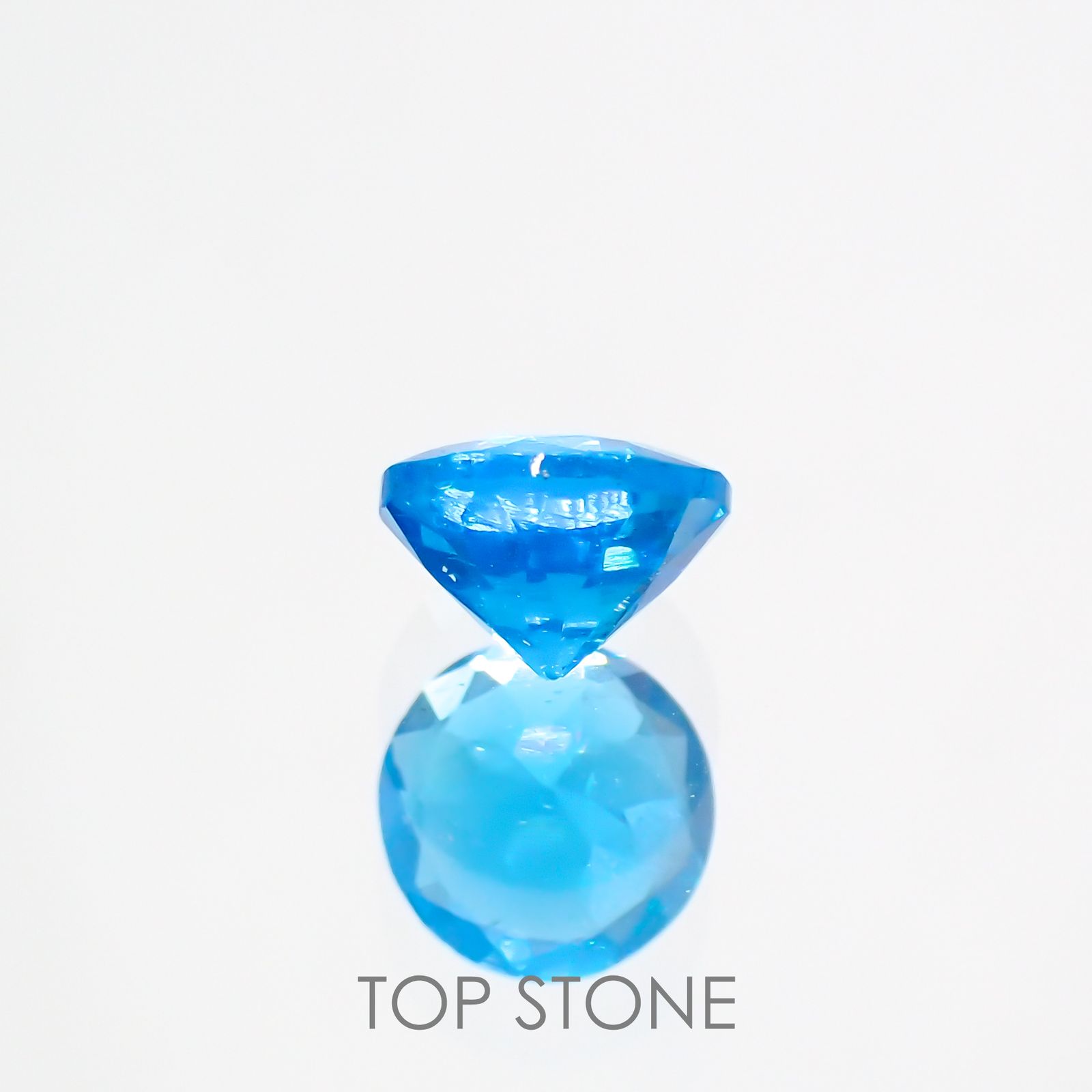ネオンブルーアパタイト(宝石名アパタイト) マダガスカル産 0.52ct 識別済[210913048]5×5mm前後