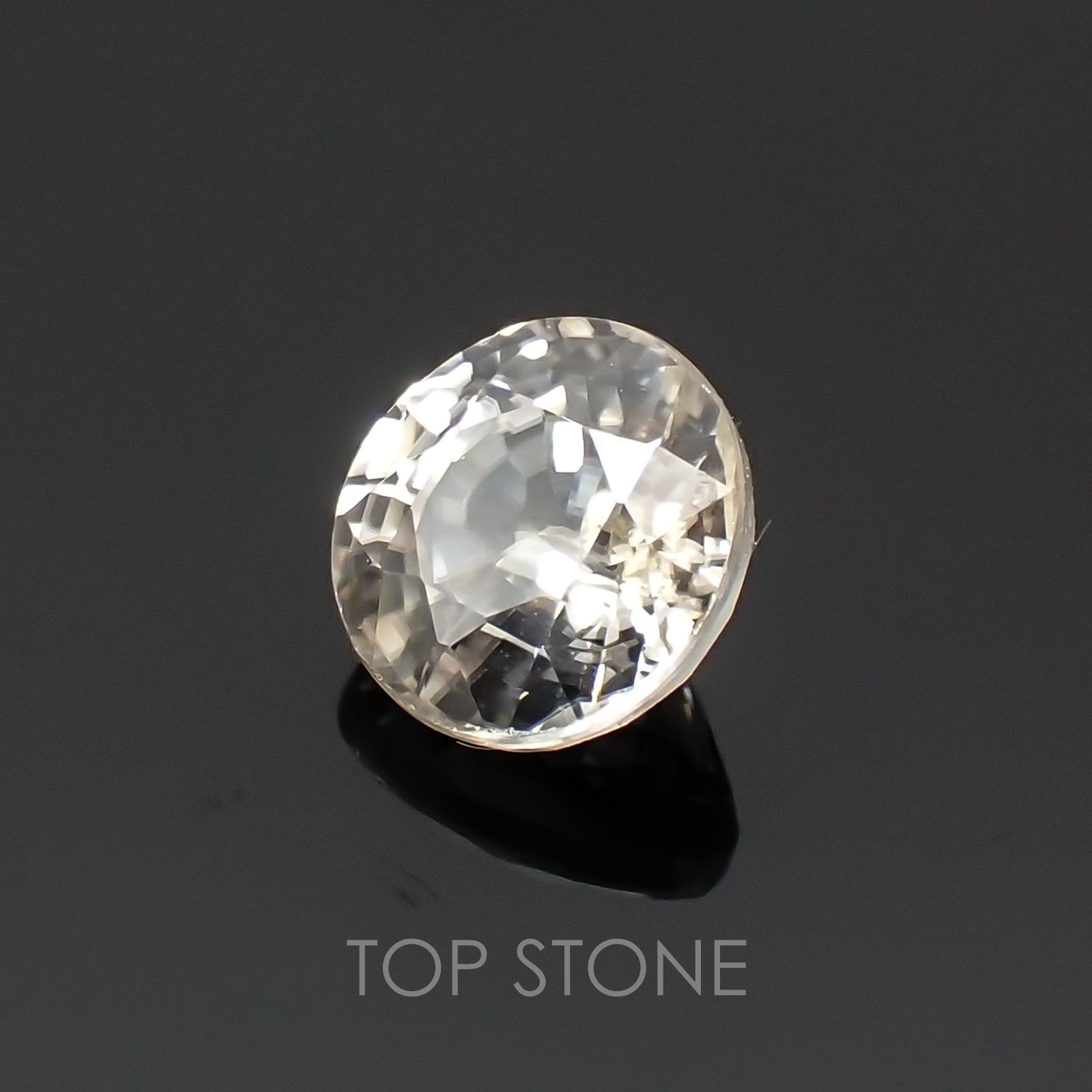 カラーレスジルコン スリランカ,カンボジア産 ルース 1.89ct[20118077]6.6×6.6mm前後