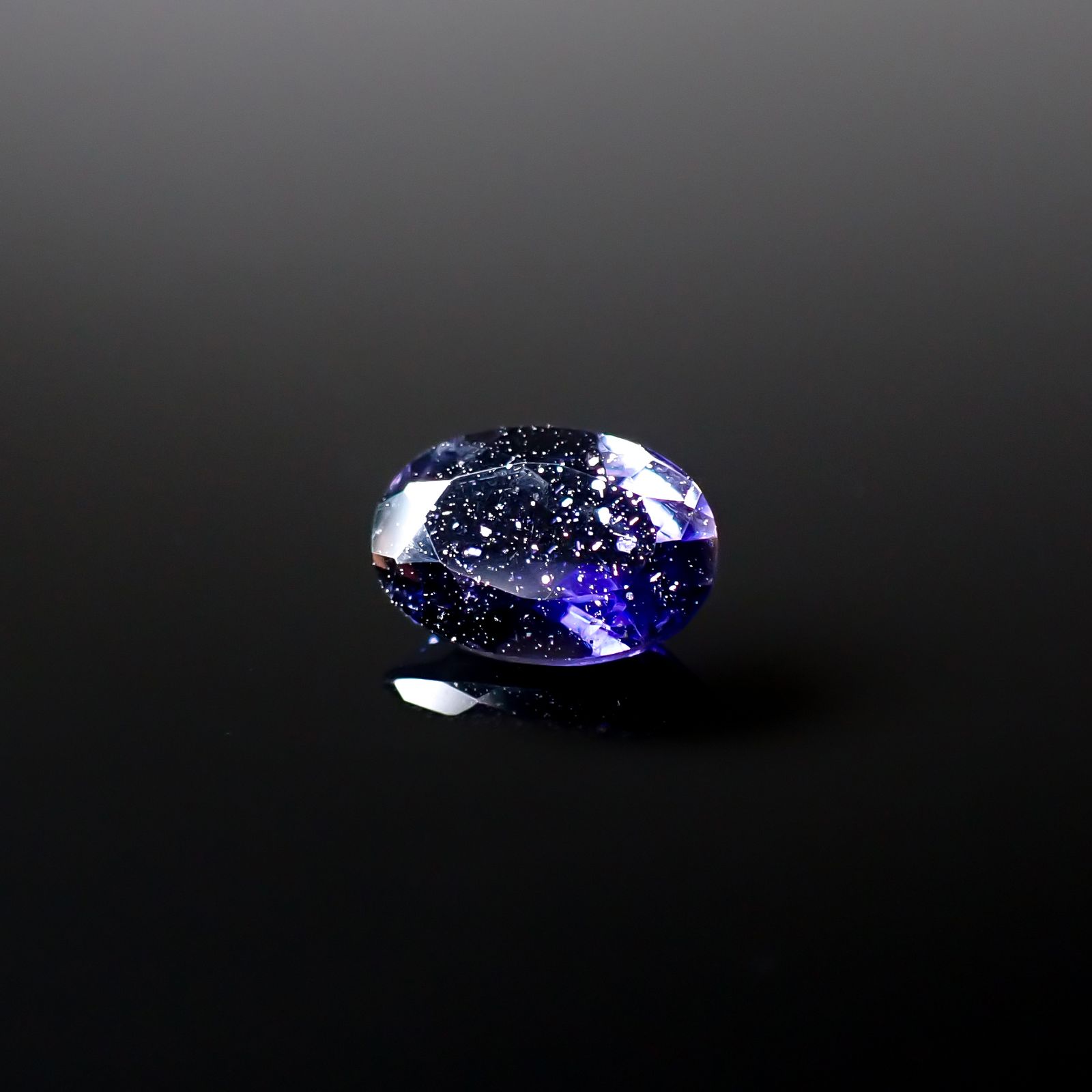 アイオライトサンストーン インド/ブラジル産 0.56ct [250229819]7x4.9mm前後