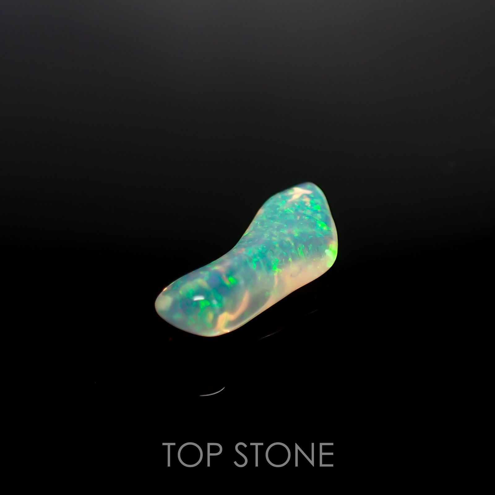 ◇バロック型◇エチオピアオパール(宝石名オパール) エチオピア産 1.96ct 識別済[210611400]16.5×7.2mm前後