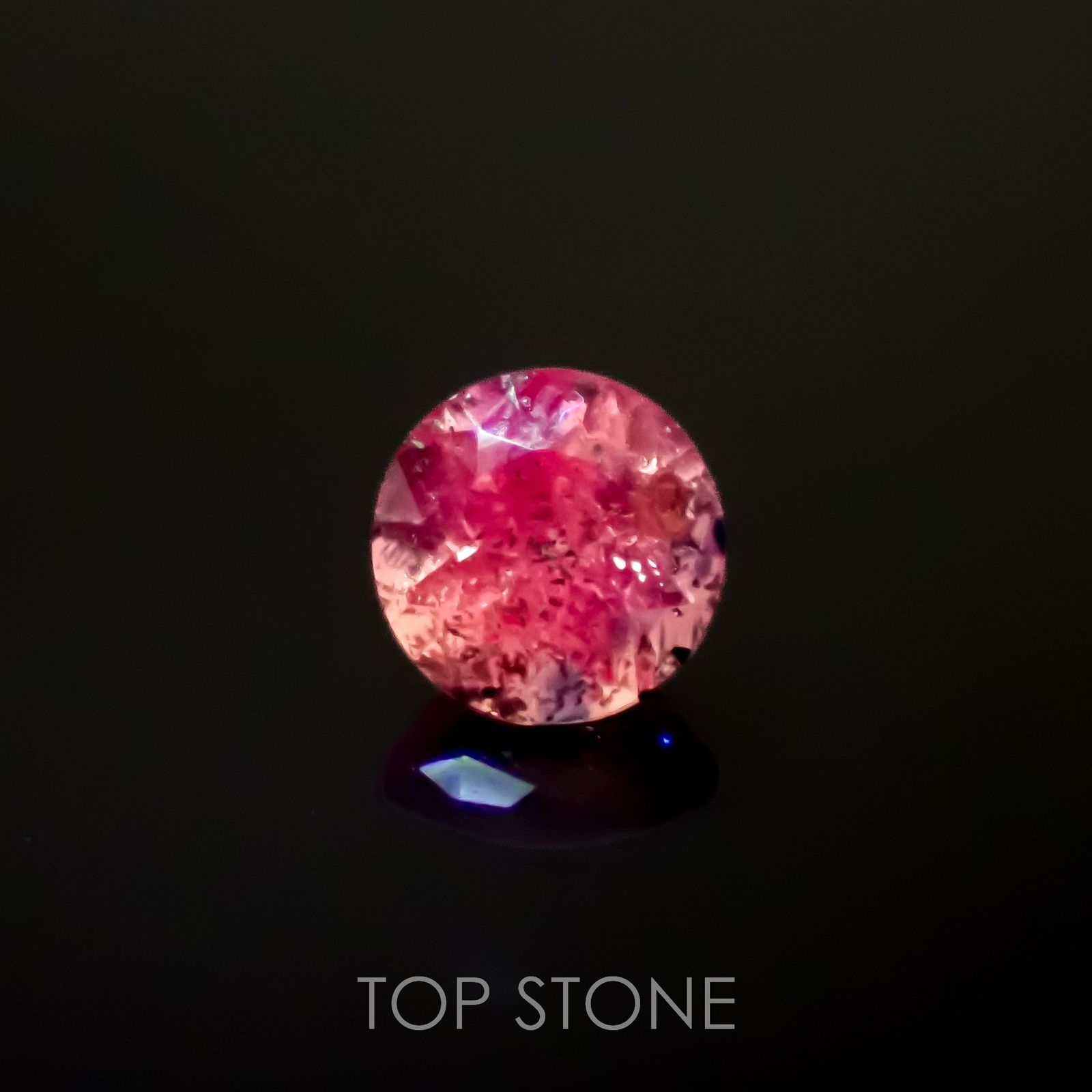 ウィンザーサファイア(宝石名サファイア)タンザニア・ウィンザー産 0.68ct 識別済[220817394]5.1x5.1mm前後