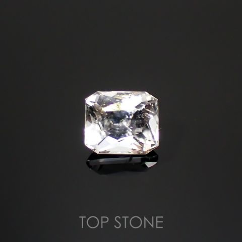 フェナカイト(宝石名フェナカイト)ブラジル産 0.39ct 識別済[220115177]4.6x4mm前後