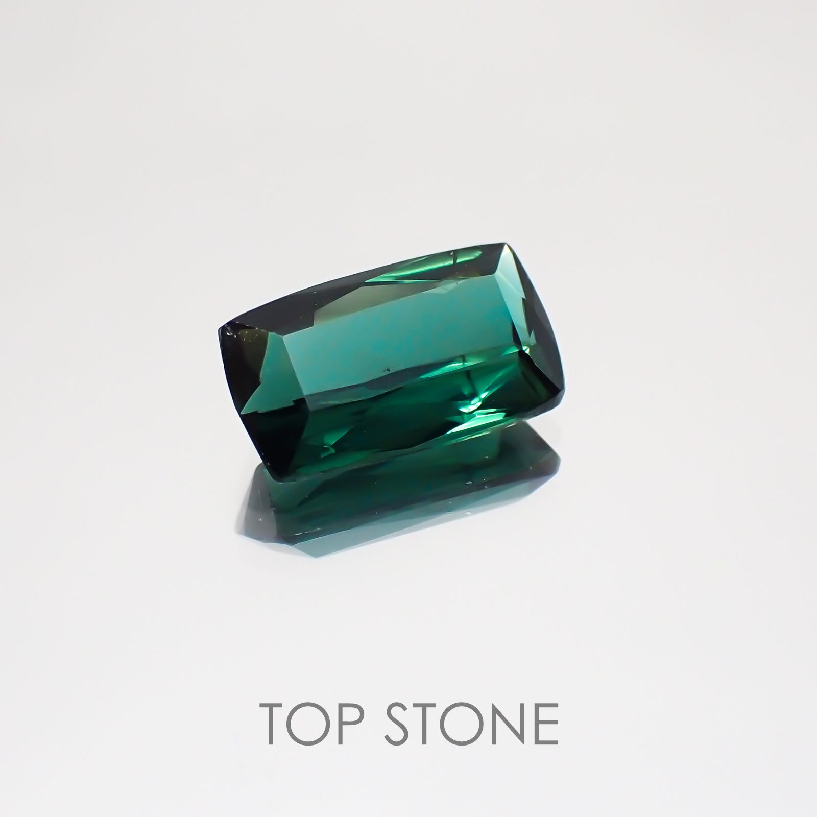 グリーントルマリン ブラジル産 ルース 1.48ct[20021966]9.6×5.5mm前後