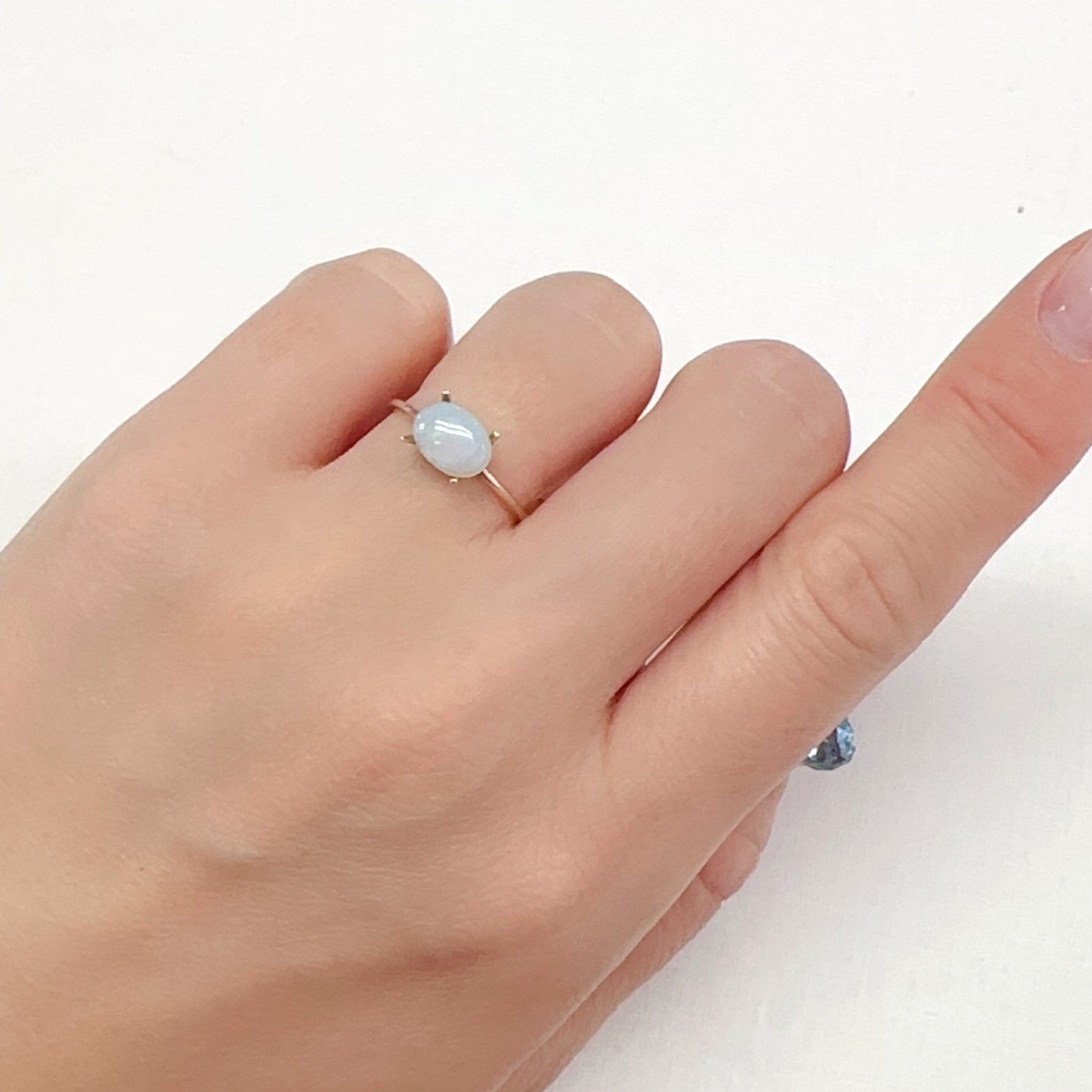 オパール オーストラリア産 0.85ct[240125295]8x5.9mm前後