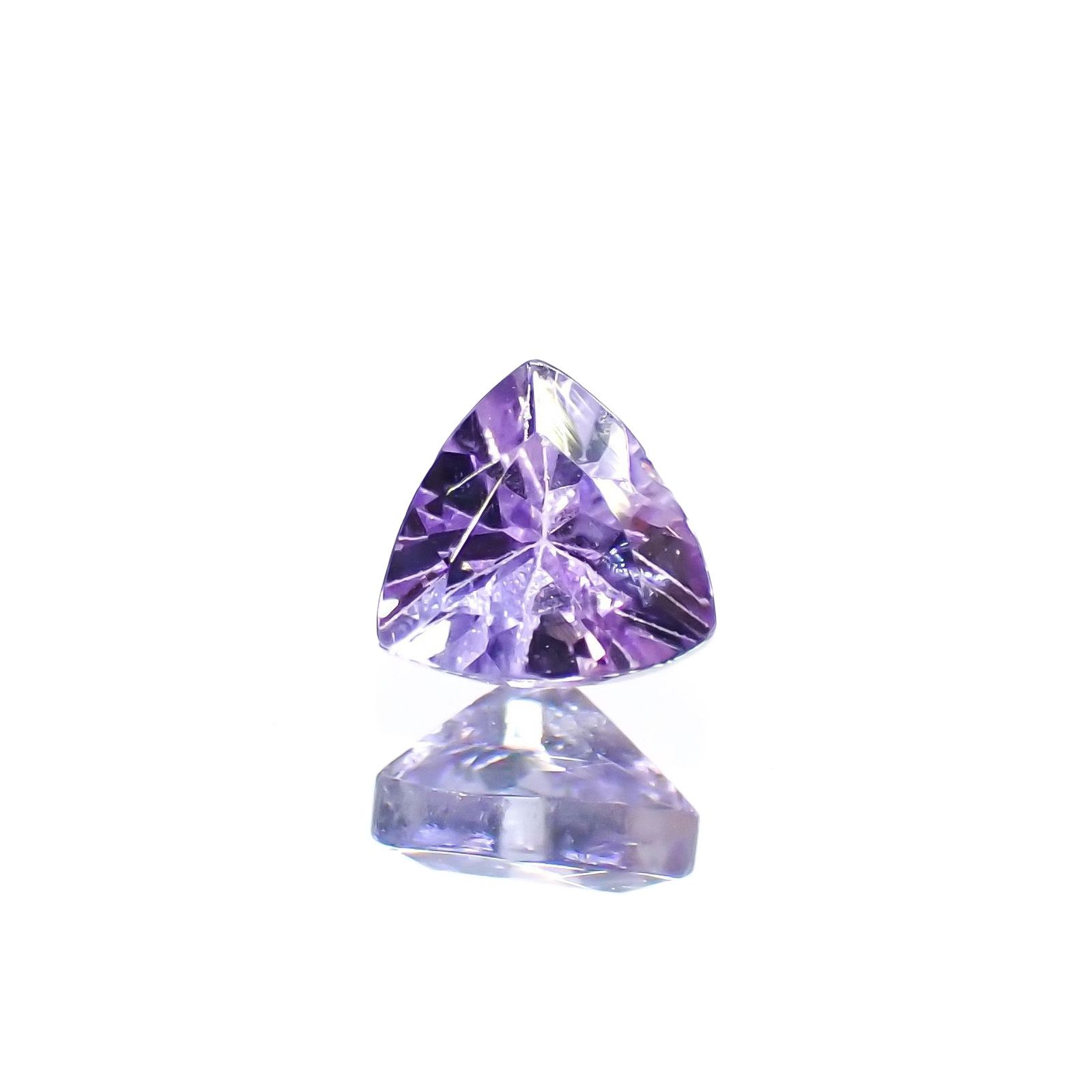 バイオレットゾイサイト(宝石名バイオレット・ゾイサイト)タンザニア産 識別済 0.29ct / 3.9x4mm前後 [220114948]