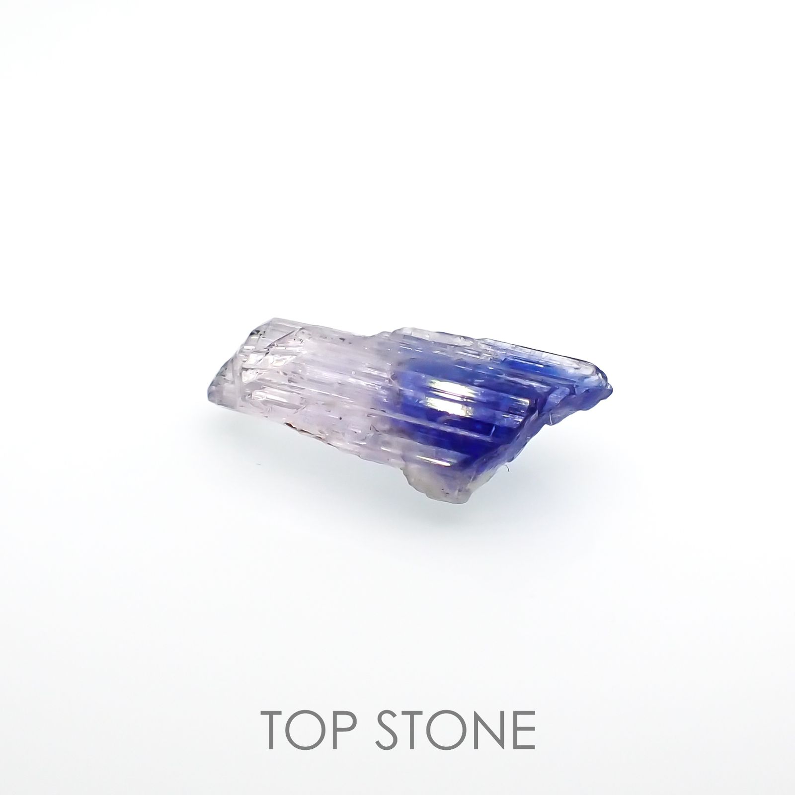 バイカラータンザナイト(宝石名バイカラー・ゾイサイト)タンザニア産 原石・結晶 3.62ct 識別済[20042118]16.1×7.3mm前後