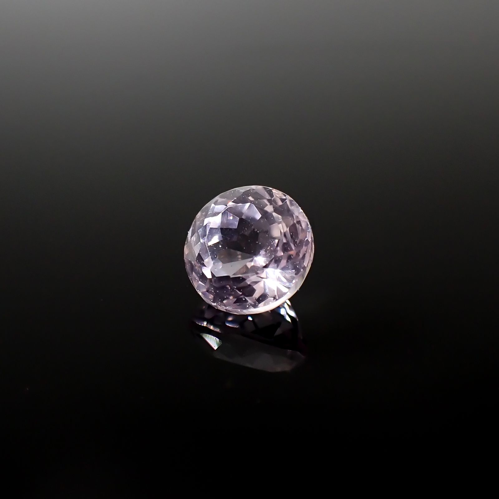 クンツァイト アフガニスタン産 1.16ct[240125355]6.2x6.2mm前後