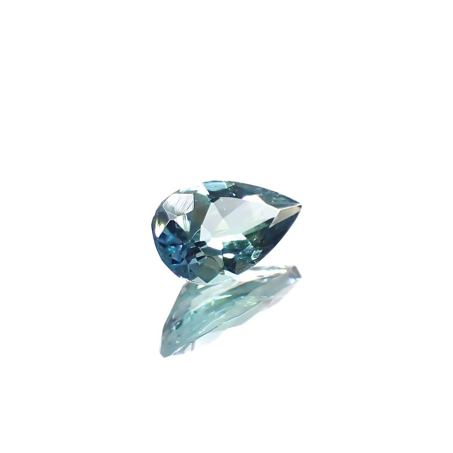 ブルーグリーンコーネルピン(宝石名ブルーグリーン・コーネルピン)タンザニア産 0.24ct 識別済[240527684]5.6x3.2mm前後