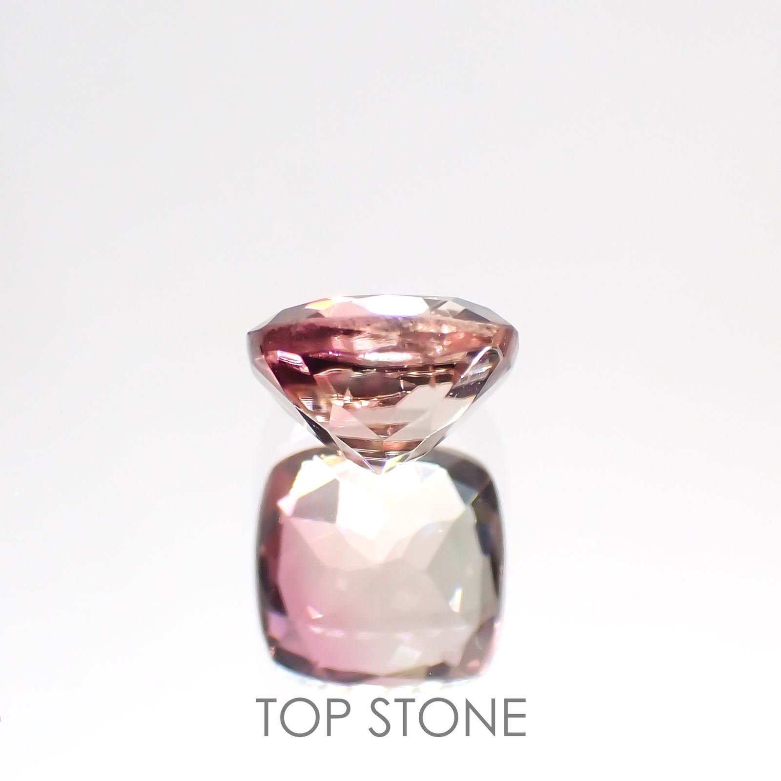 バイカラートルマリン(宝石名バイカラー・トルマリン) コンゴ民主共和国産 1.06ct 識別済[211013611]6.2×6.1mm前後