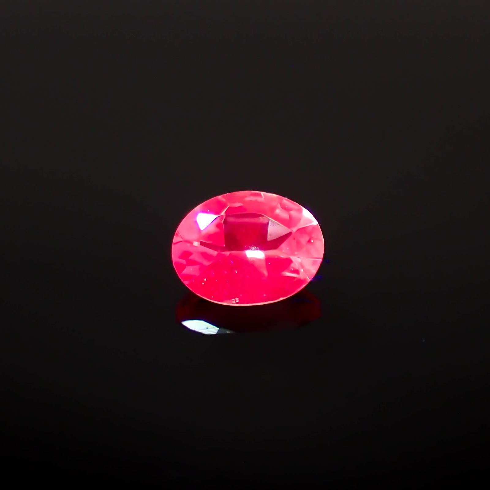 シルキーピンクスピネル タンザニア産 0.22ct[230421578]4.1x3mm前後