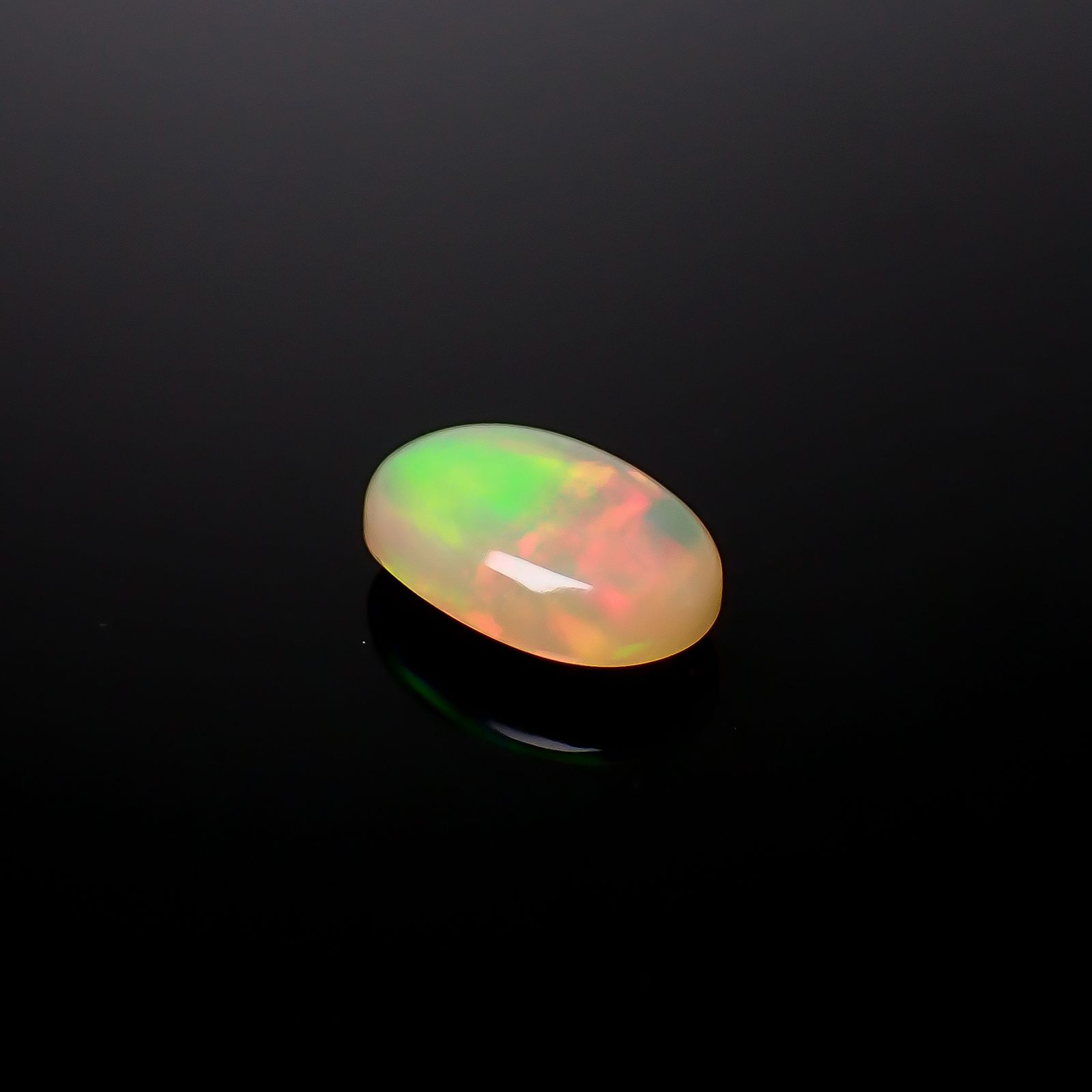 エチオピアオパール(宝石名オパール)エチオピア産 識別済 3.42ct / 14x9.2mm前後 [260722818]