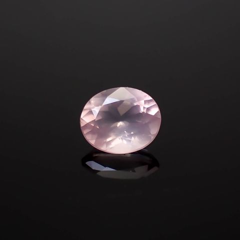 ローズクォーツ(宝石名ローズ・クォーツ)マダガスカル産 0.46ct 識別済[250330025]5.6x4.7mm前後
