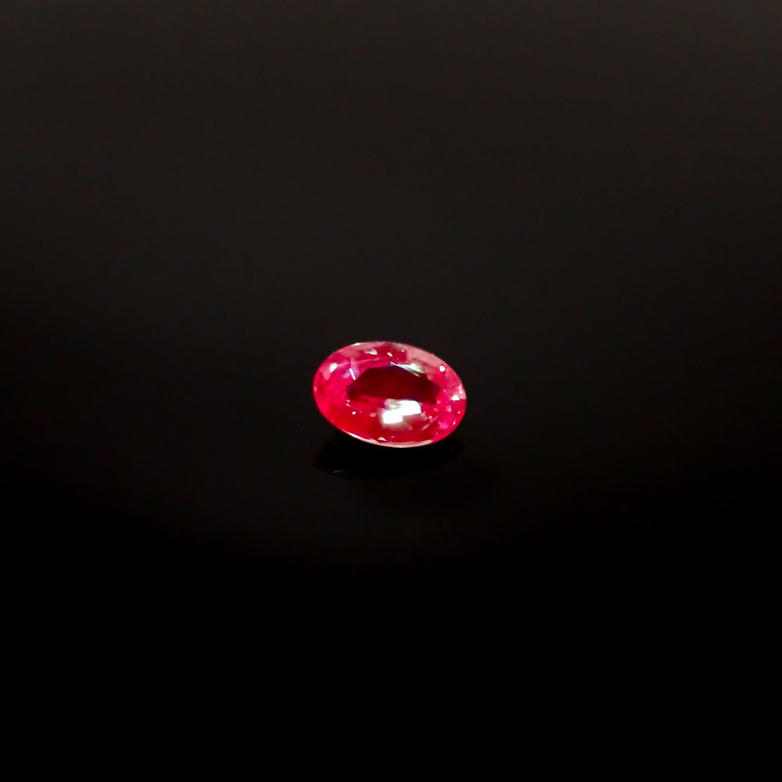 アレキサンドライト ブラジル産/EmeraldMains社製 0.11ct[240527588]3.6x2.5mm前後