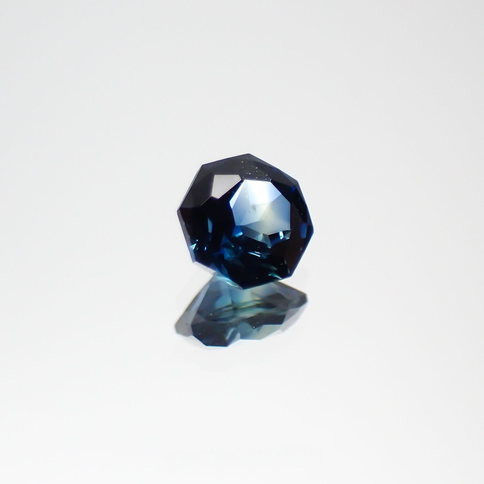 ◇オクタゴンカット◇サファイアSA(宝石名サファイア) マダガスカル産 0.17ct 識別済[210611060]3.1×3.1mm前後