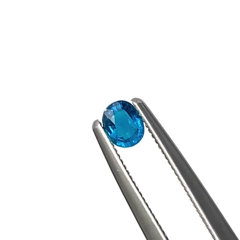アウイナイト フルオレッセンス アフガニスタン産 0.13ct / 3.7x3mm 