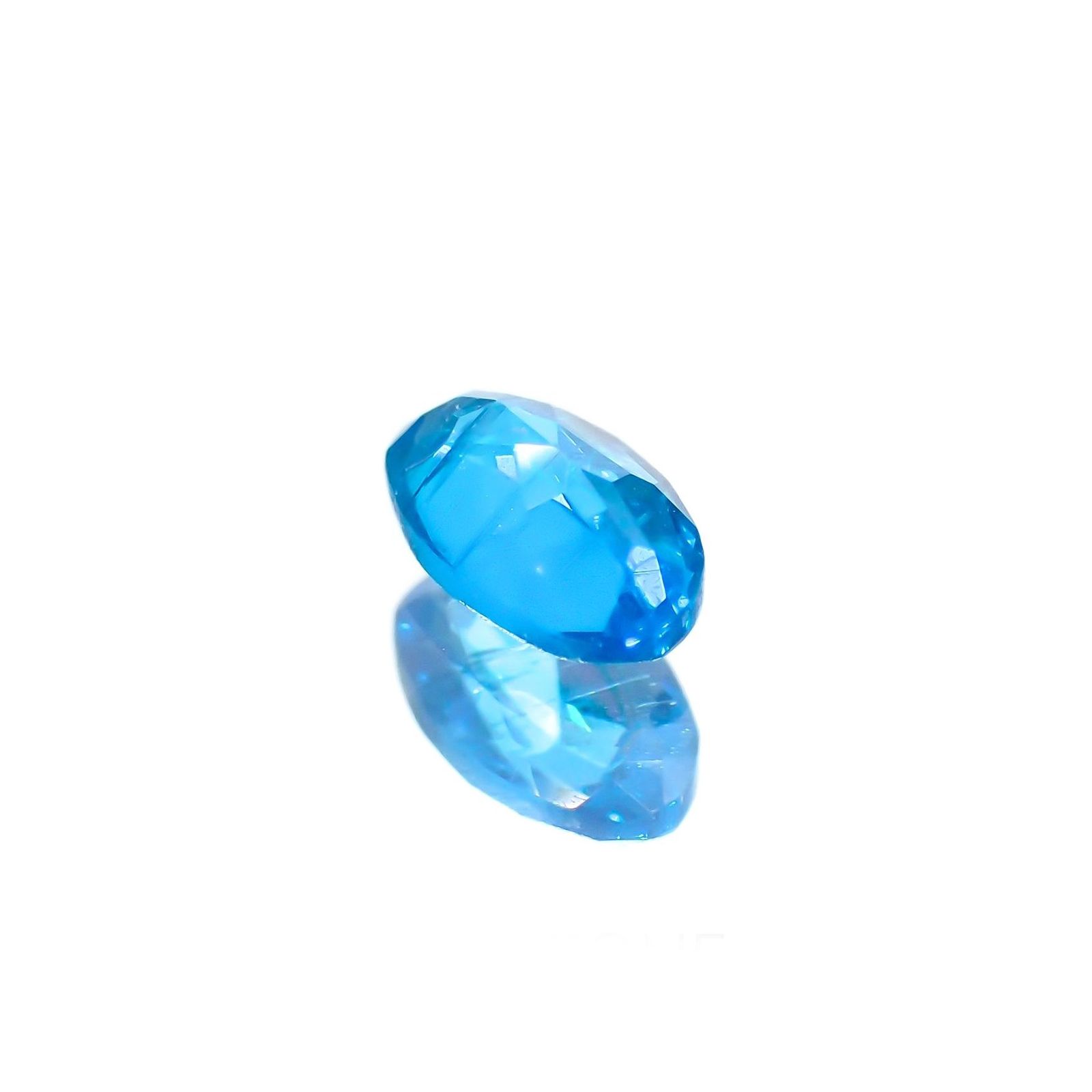 ネオンブルーアパタイト(宝石名アパタイト) ブラジル産 識別済 0.24ct / 5.1x2.9mm前後 [260612571]