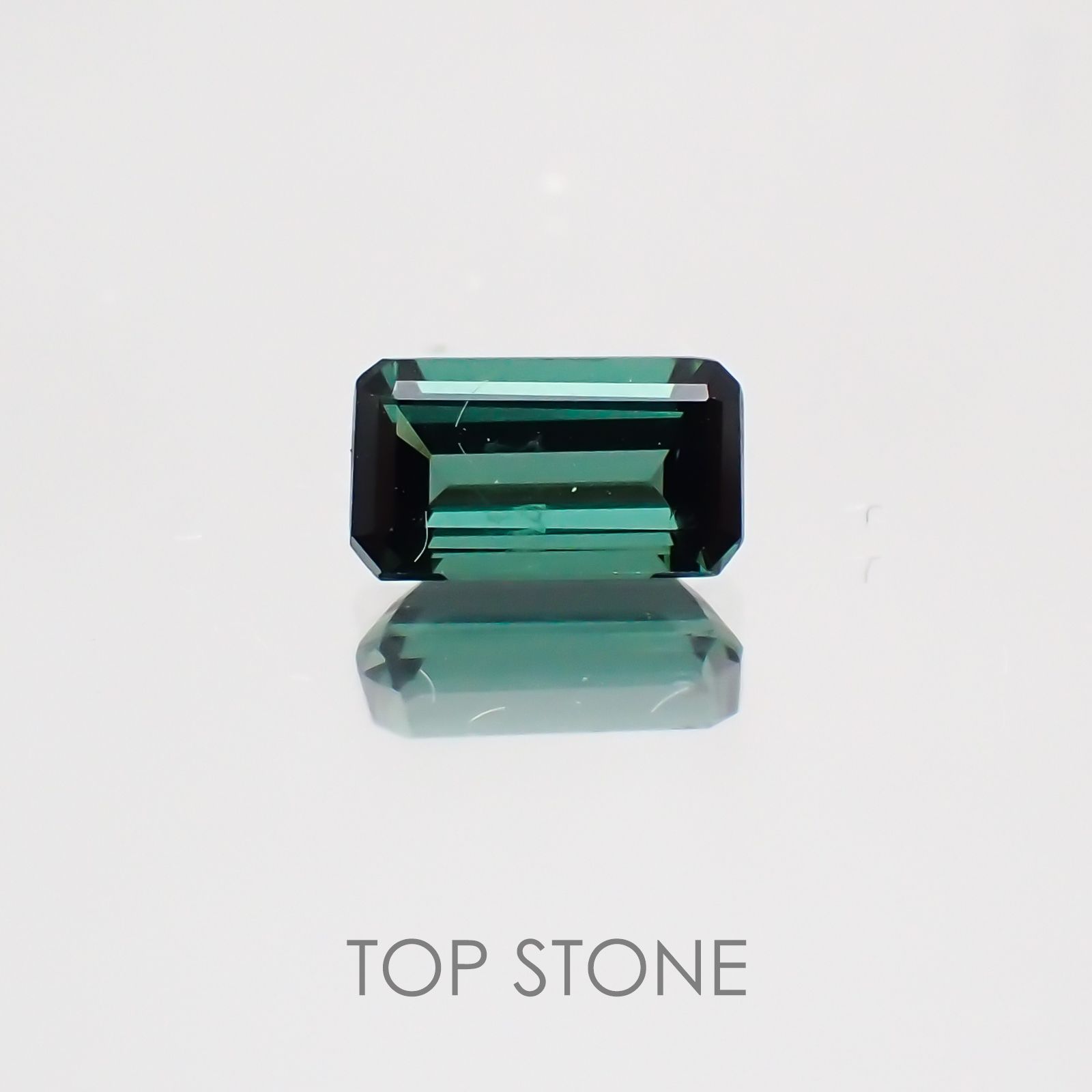トルマリン 非加熱(宝石名グリーン・トルマリン) ナイジェリア産 0.43ct 識別済[20128983]5.8×3.3mm前後