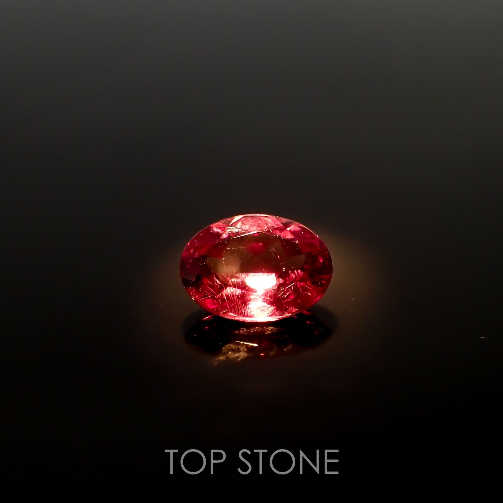 カラーチェンジガーネット タンザニア・マダガスカル産 ルース 0.9ct[210611189]7×5.1mm前後