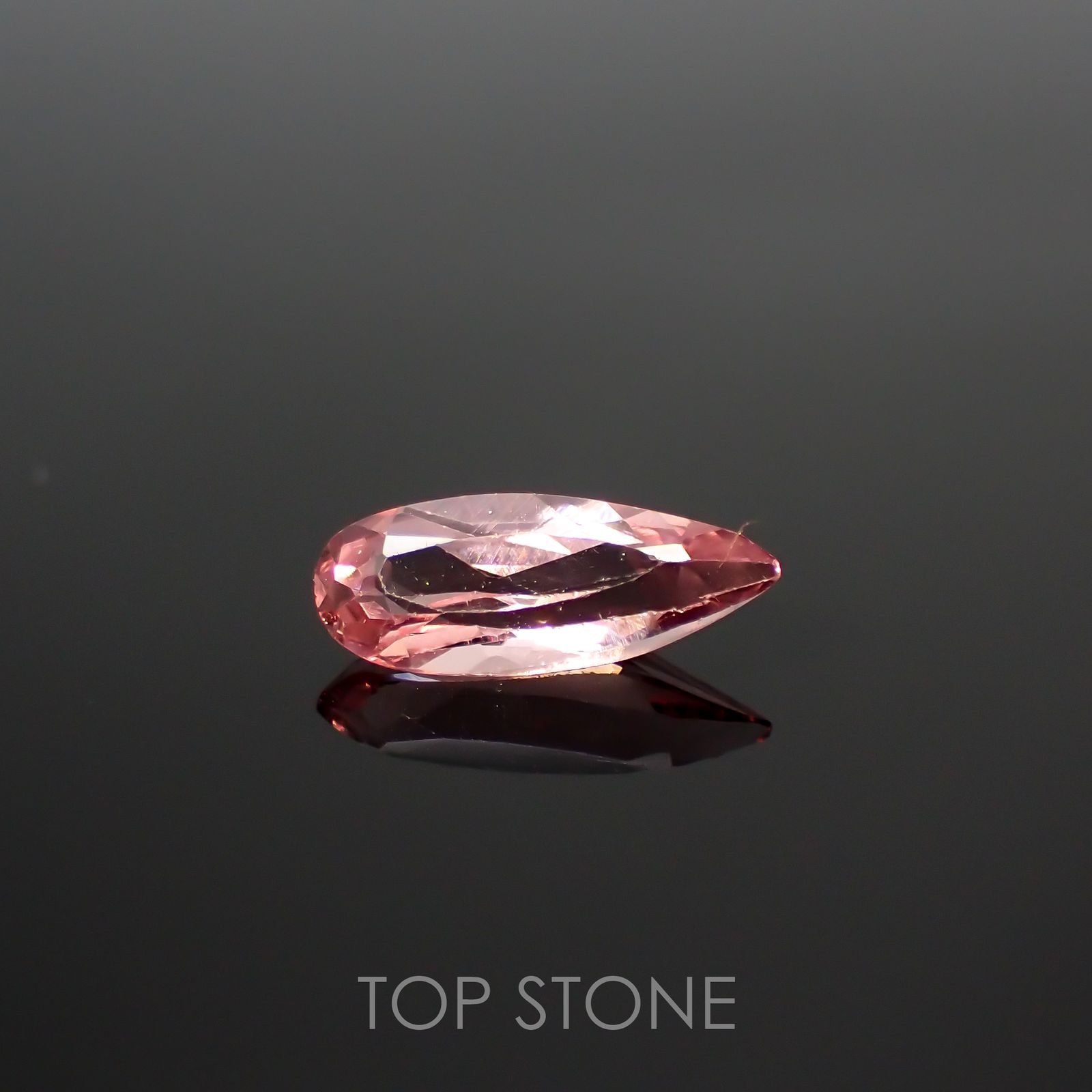 ピンクアパタイト(宝石名アパタイト) ブラジル産 0.80ct 識別済[210812460]9.7×3.9mm前後