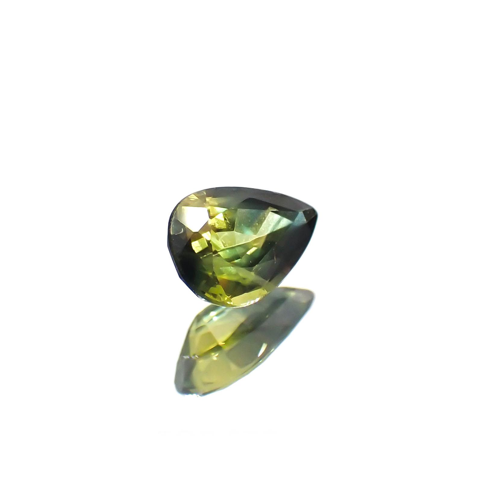 バイカラーサファイア(宝石名サファイア)マダガスカル/オーストラリア産 0.46ct 識別済[250114843]6x4mm前後