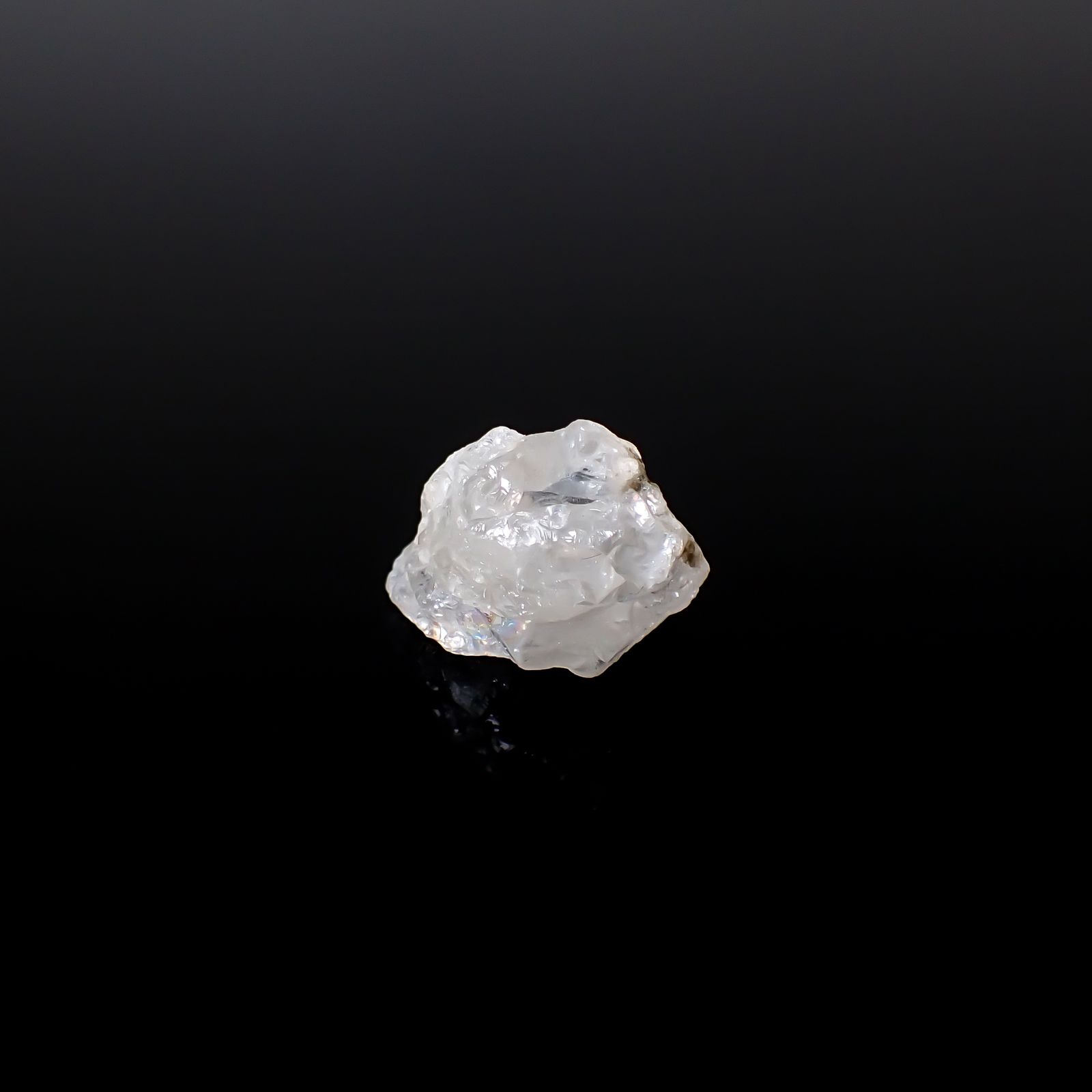 フェナカイト原石 ロシア産 9.18ct / 15x10.4mm前後 [260532174]