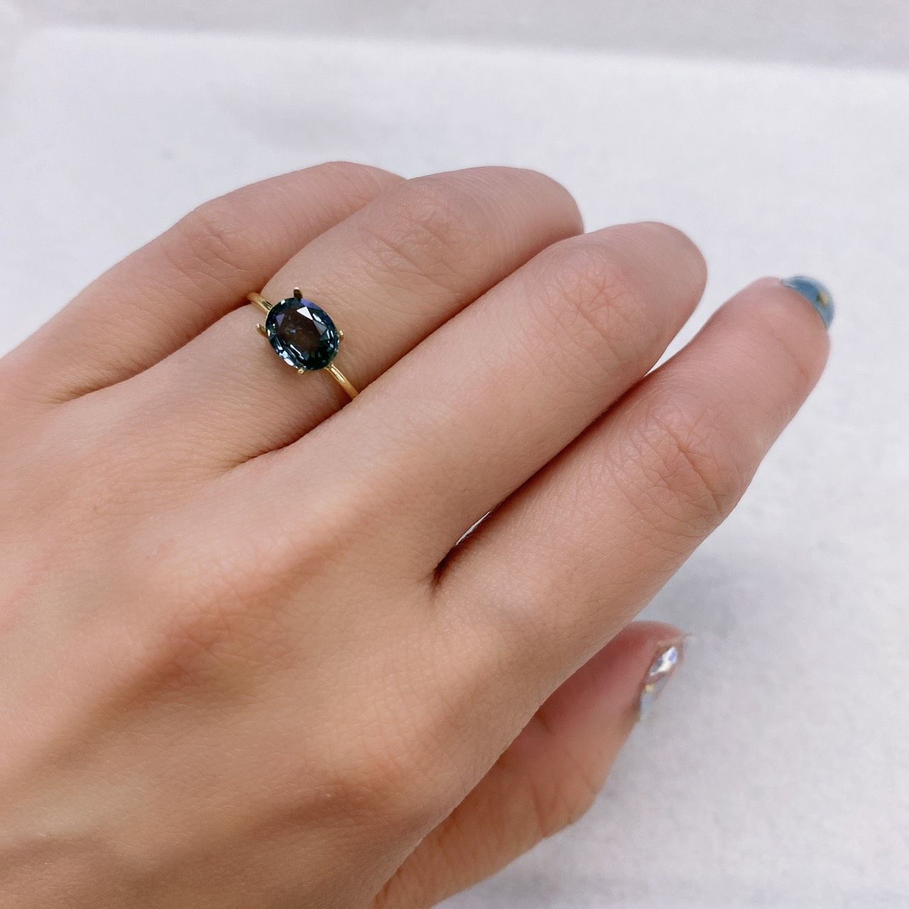 バイカラーサファイア(宝石名バイカラー・サファイア) マダガスカル/スリランカ産 1.41ct 識別済[210812472]7.7×6mm前後