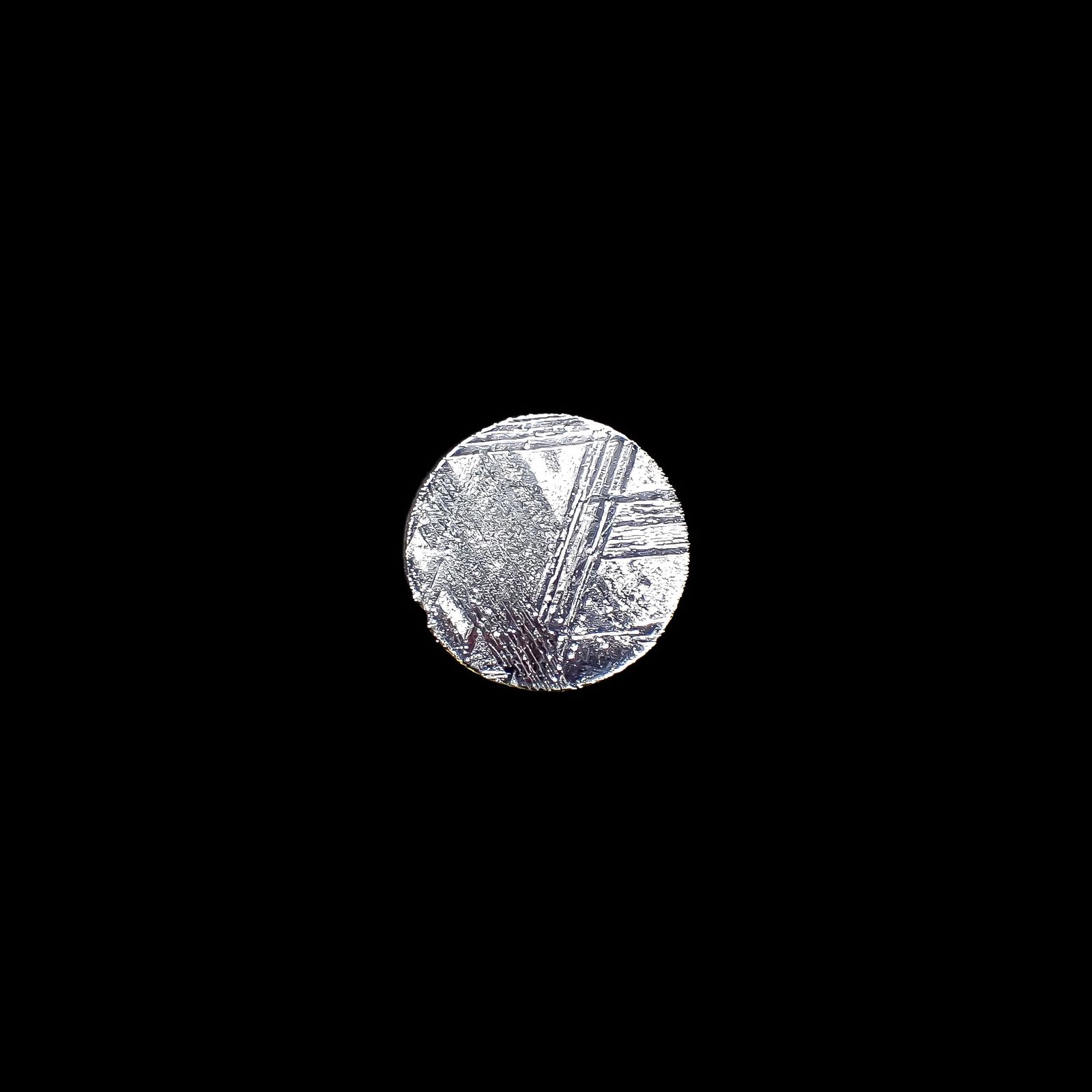 アルタイ隕石 発見地:中国 1.67ct[240125568]9.9x9.9mm前後
