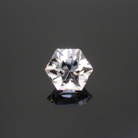 ◇ヘキサゴンカット◇カラーレスジルコン(宝石名ホワイト・ジルコン)スリランカ/カンボジア産 0.84ct 識別済[220114271]4.7x4.6mm前後