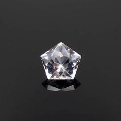 ◇カスタムペンタゴンカット◇ゴッシェナイト(宝石名ゴッシェナイト)ブラジル産 0.51ct 識別済[221219393]5.3x5.6mm前後
