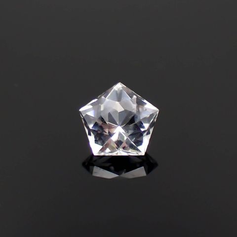 ◇カスタムペンタゴンカット◇ゴッシェナイト(宝石名ゴッシェナイト)ブラジル産 0.51ct 識別済[221219393]5.3x5.6mm前後