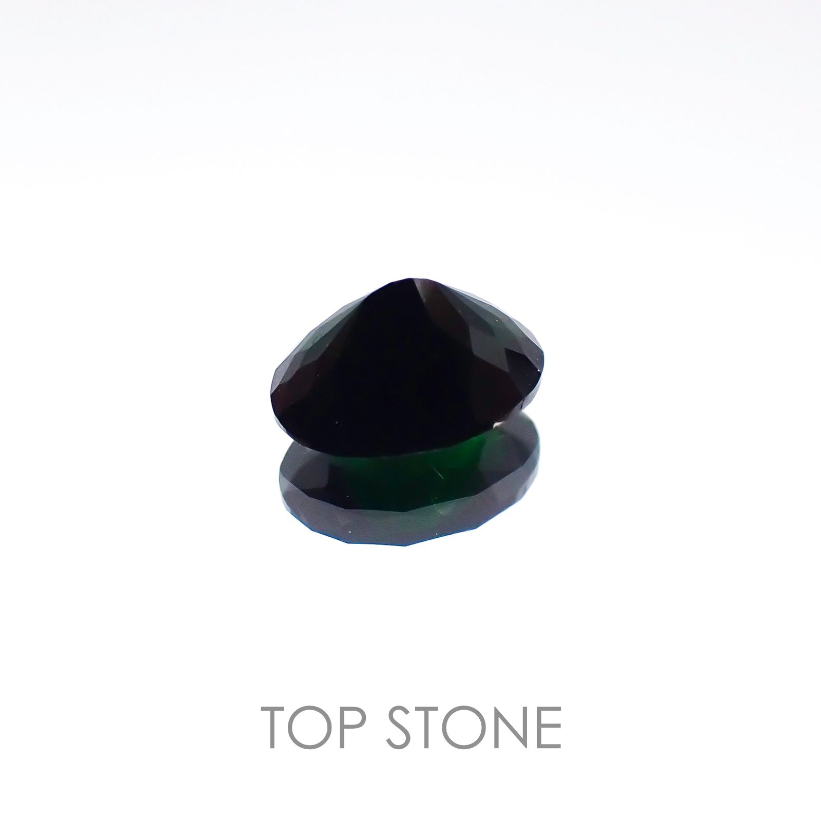 カラーチェンジクロムトルマリン タンザニア産 ルース 0.77ct[20096225]6.8×5.1mm前後