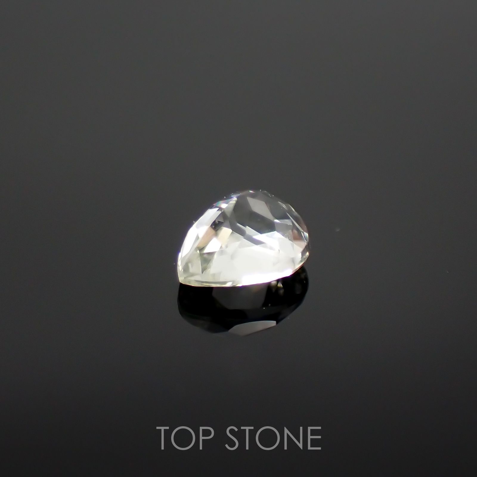 リューコガーネット ビルマ産 ルース 0.27ct[210711548]4.2×3.4mm前後