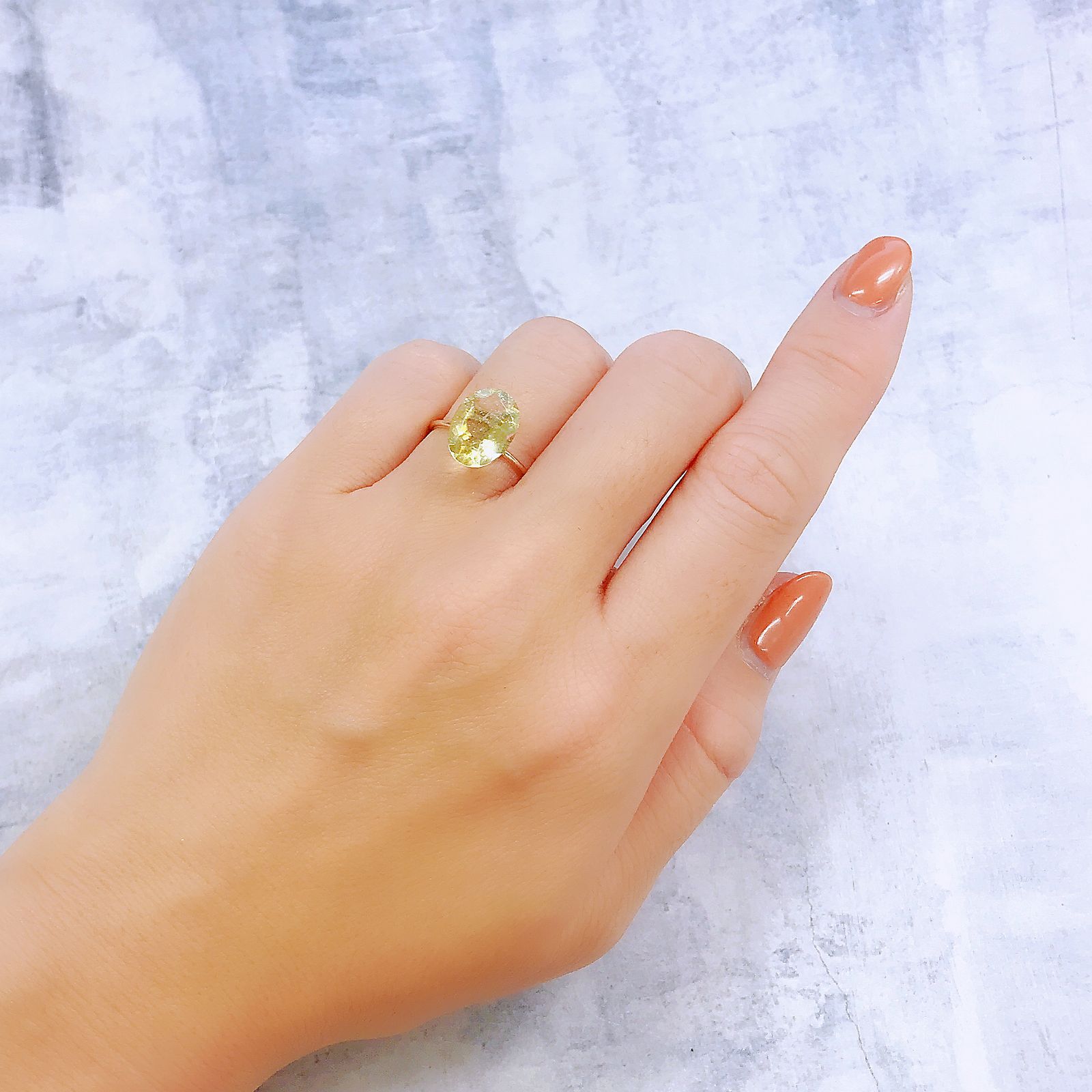 リビアングラス 発見地：エジプト・リビア砂漠 2.77ct[221018190]12.1x8.8mm前後