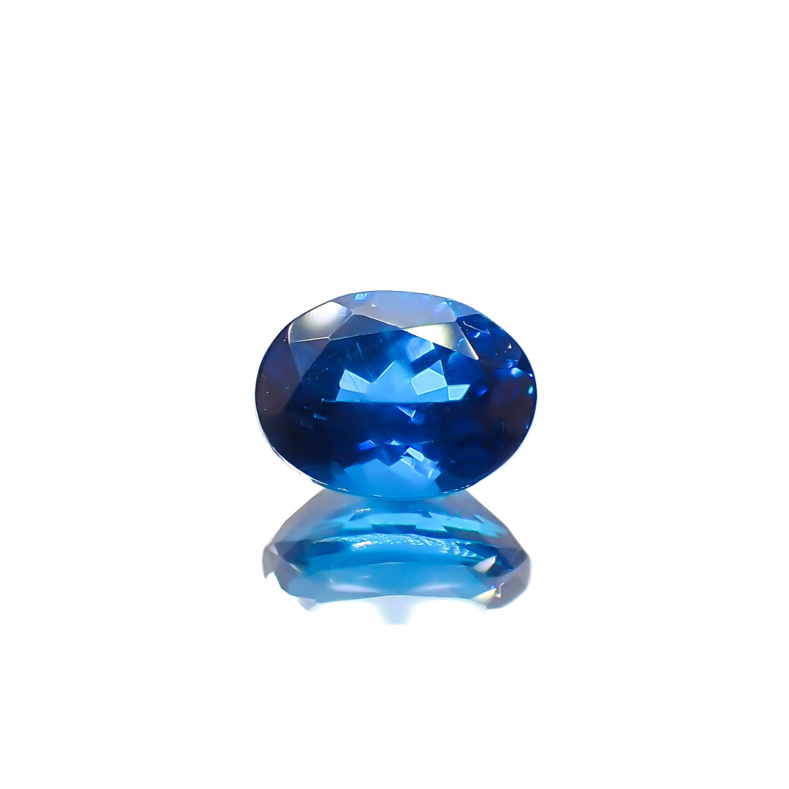ディープブルーアパタイト  マダガスカル産 0.90ct[230421660]6.8x5mm前後