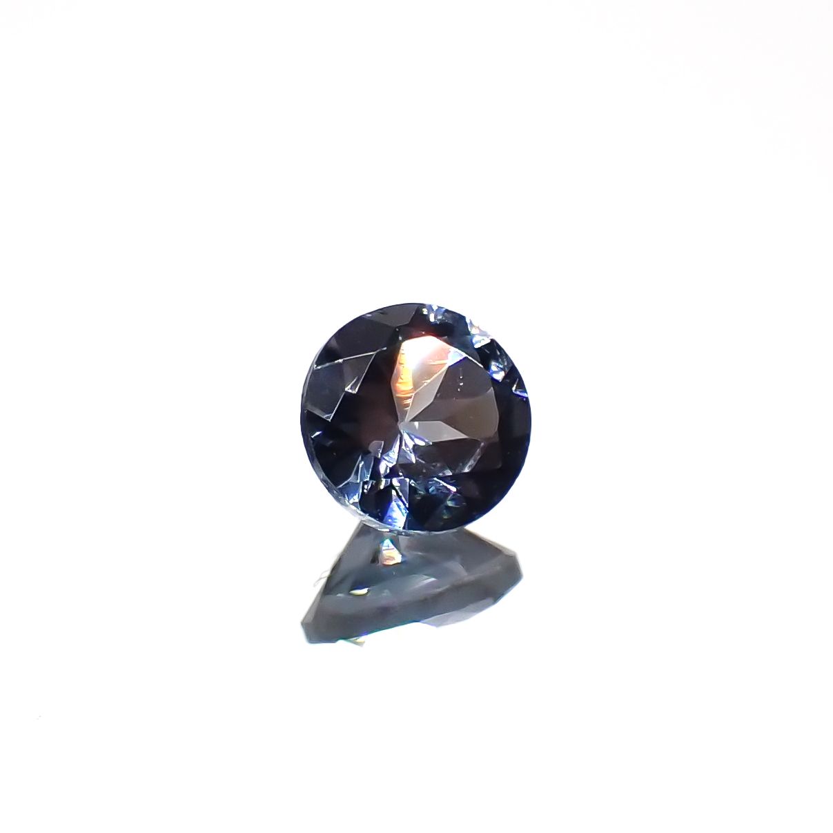 ブルーイッシュグレースピネル タンザニア産 0.28ct[231224880]3.9x3.9mm前後