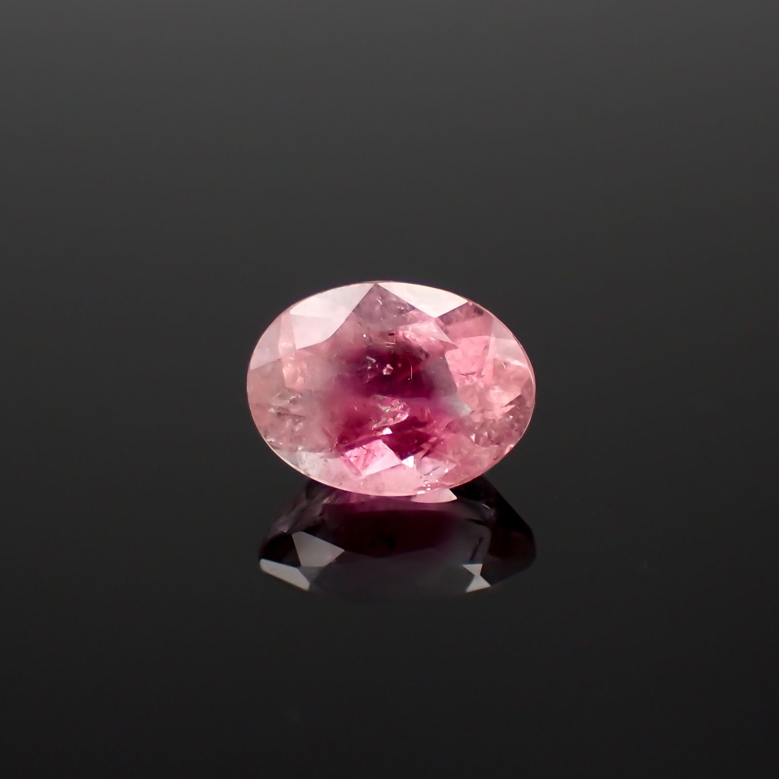 ピンククリスタルトルマリン(宝石名ピンク・トルマリン)コンゴ民主共和国産 1.44ct 識別済[230823228]8.1x6.1mm前後
