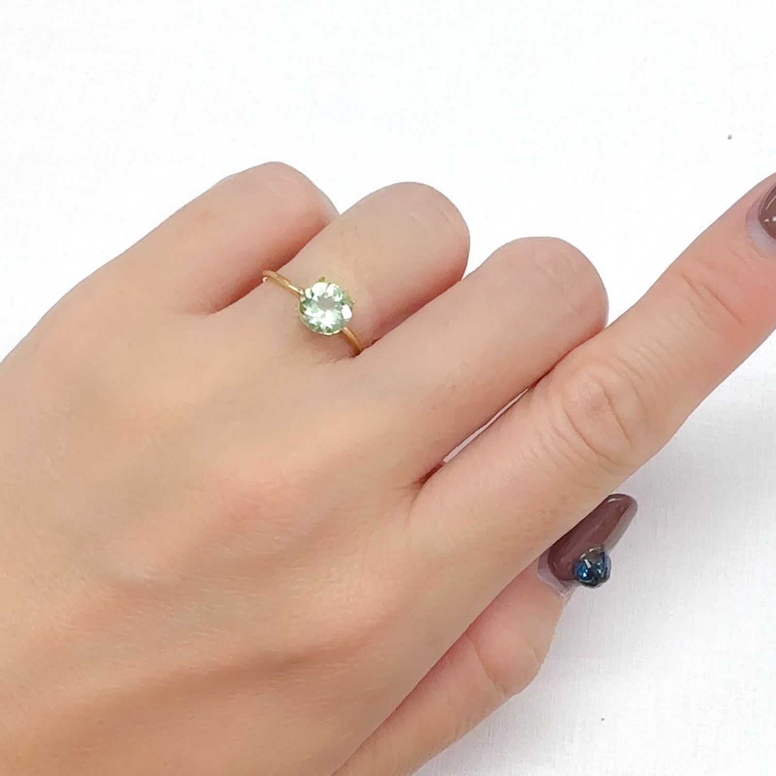 ペリドット(宝石名ペリドット)パキスタン/ノルウェー産 1.186ct ソ付(彩珠)[240728514]7x7mm前後