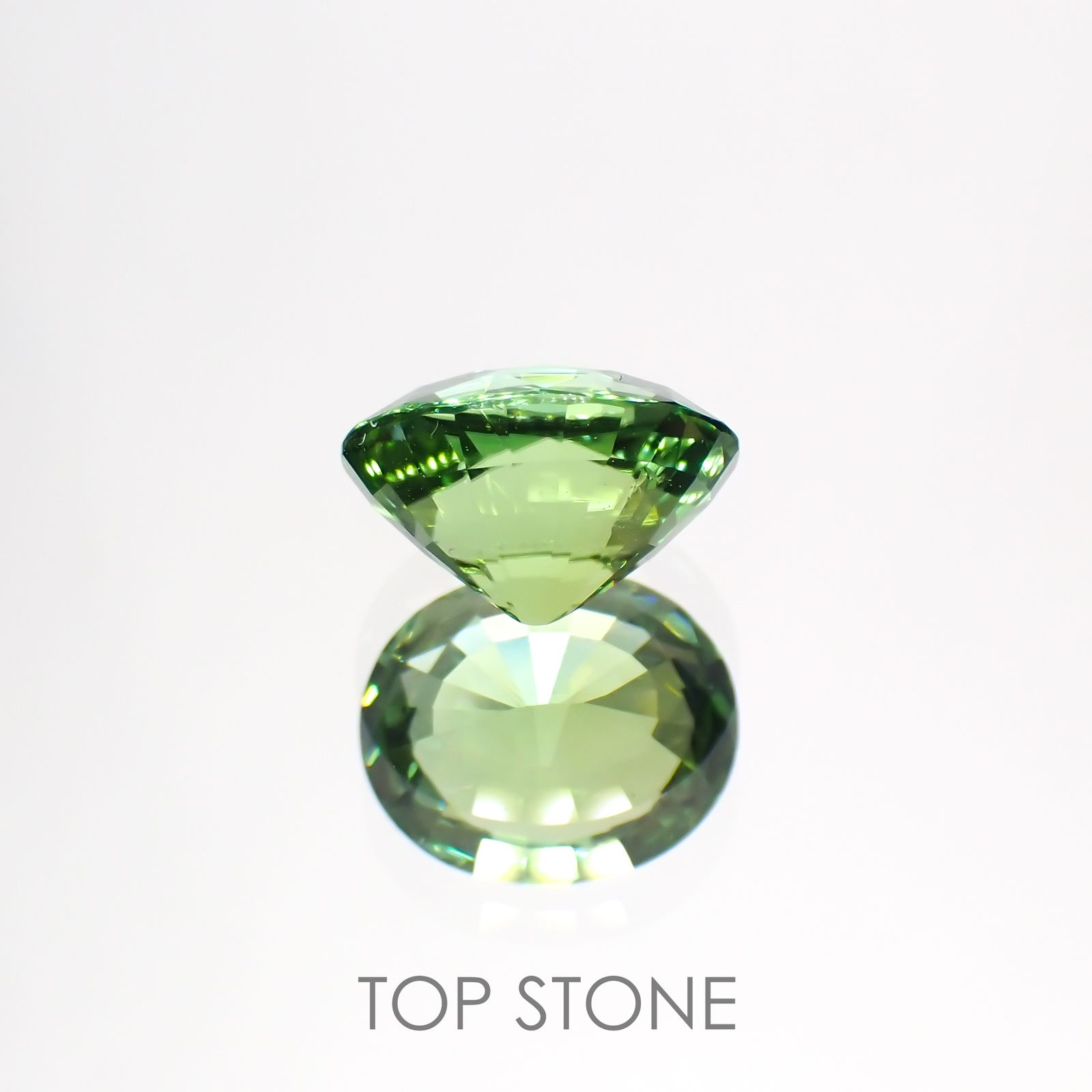 ミントトルマリン(宝石名グリーン・トルマリン) ルワンダ産 1.726ct ソ付(彩珠)[211013630]8.3×6.9mm前後
