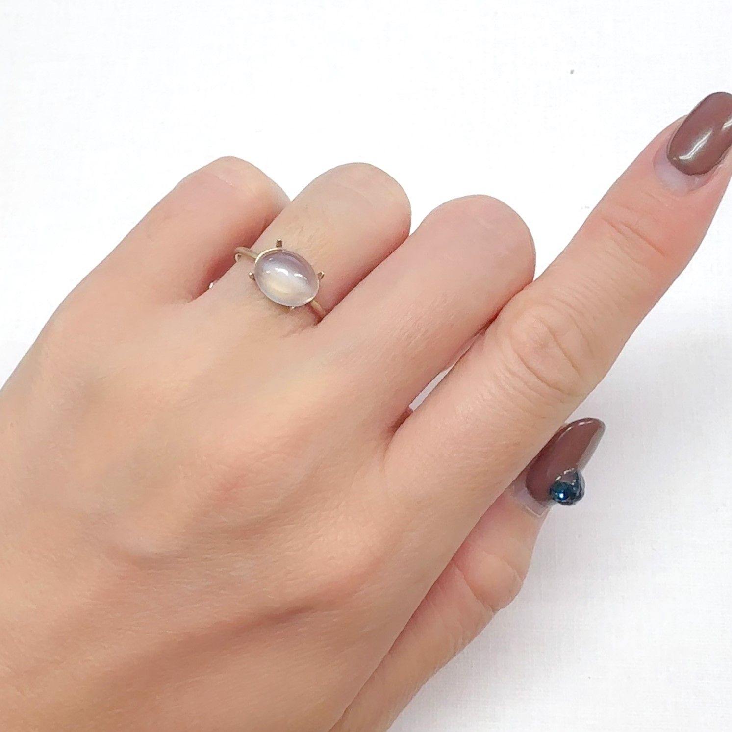 ムーンストーンキャッツアイ インド産 2.12ct[240527755]9.9x7.7mm前後