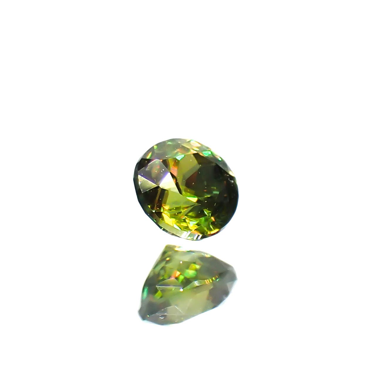 カラーチェンジスフェーン パキスタン産 0.14ct / 3x3mm前後 [250931067]