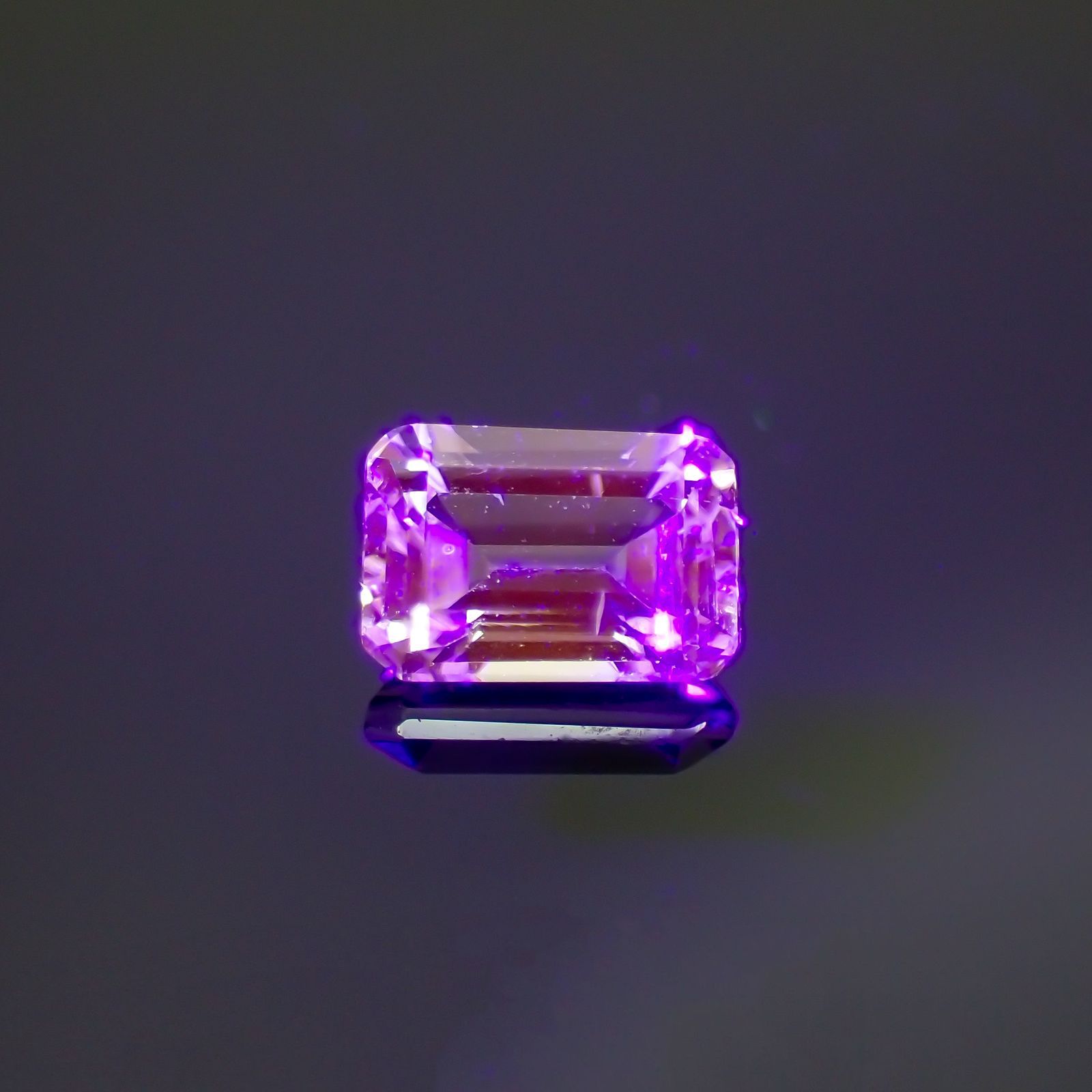 リューコガーネット(宝石名ホワイト グロッシュラー・ガーネット)ビルマ産 0.29ct 識別済[220616319]4.4x2.9mm前後