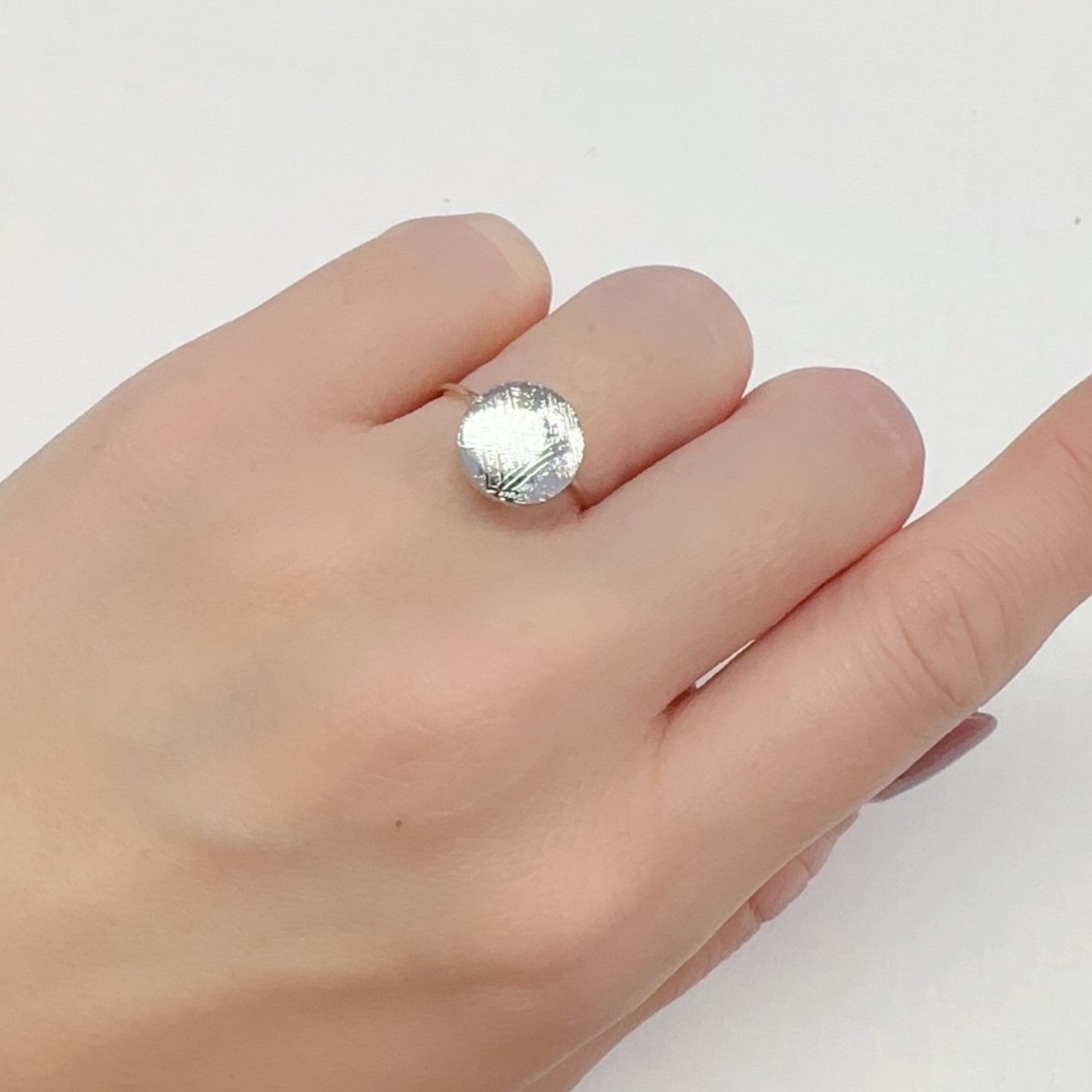 ムオニナルスタ隕石 発見地:スウェーデン 7.10ct[240125736]10.4x10.4mm前後