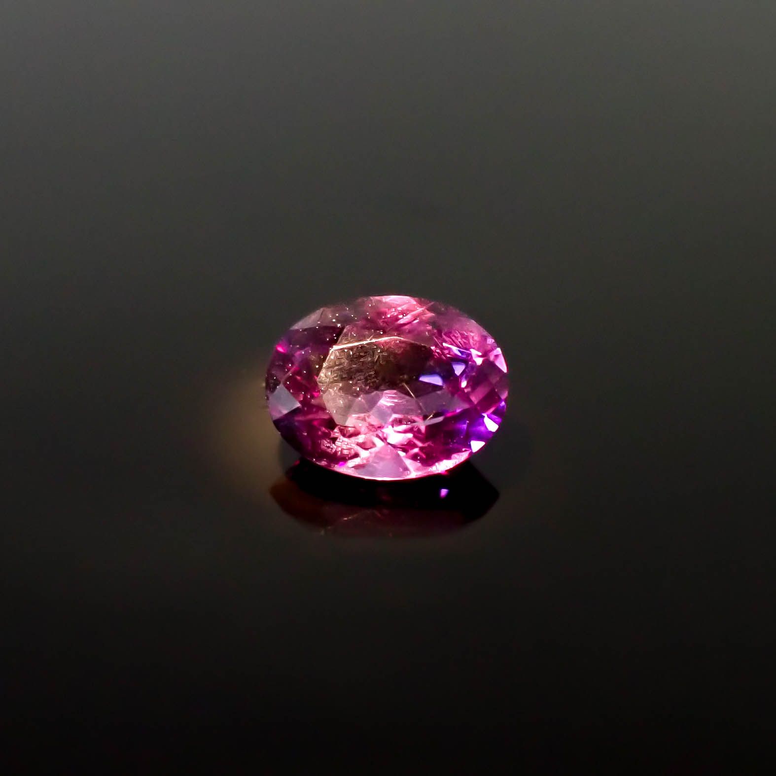 カラーシフトアメジスト ブラジル/ウルグアイ産 1.21ct [250530321]8.2x6.3mm前後