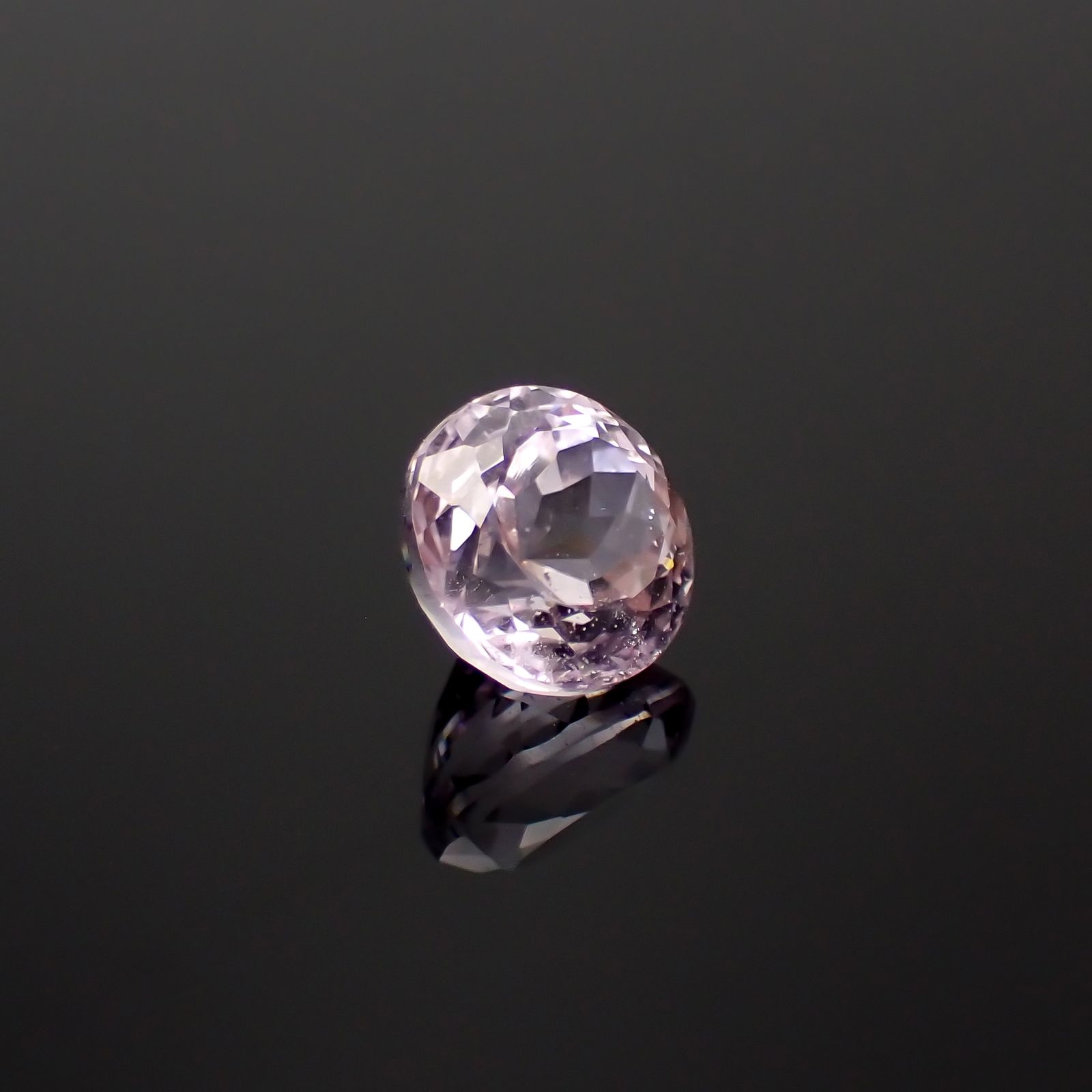 クンツァイト アフガニスタン産 2.85ct [251124359]8.2x8.2mm前後