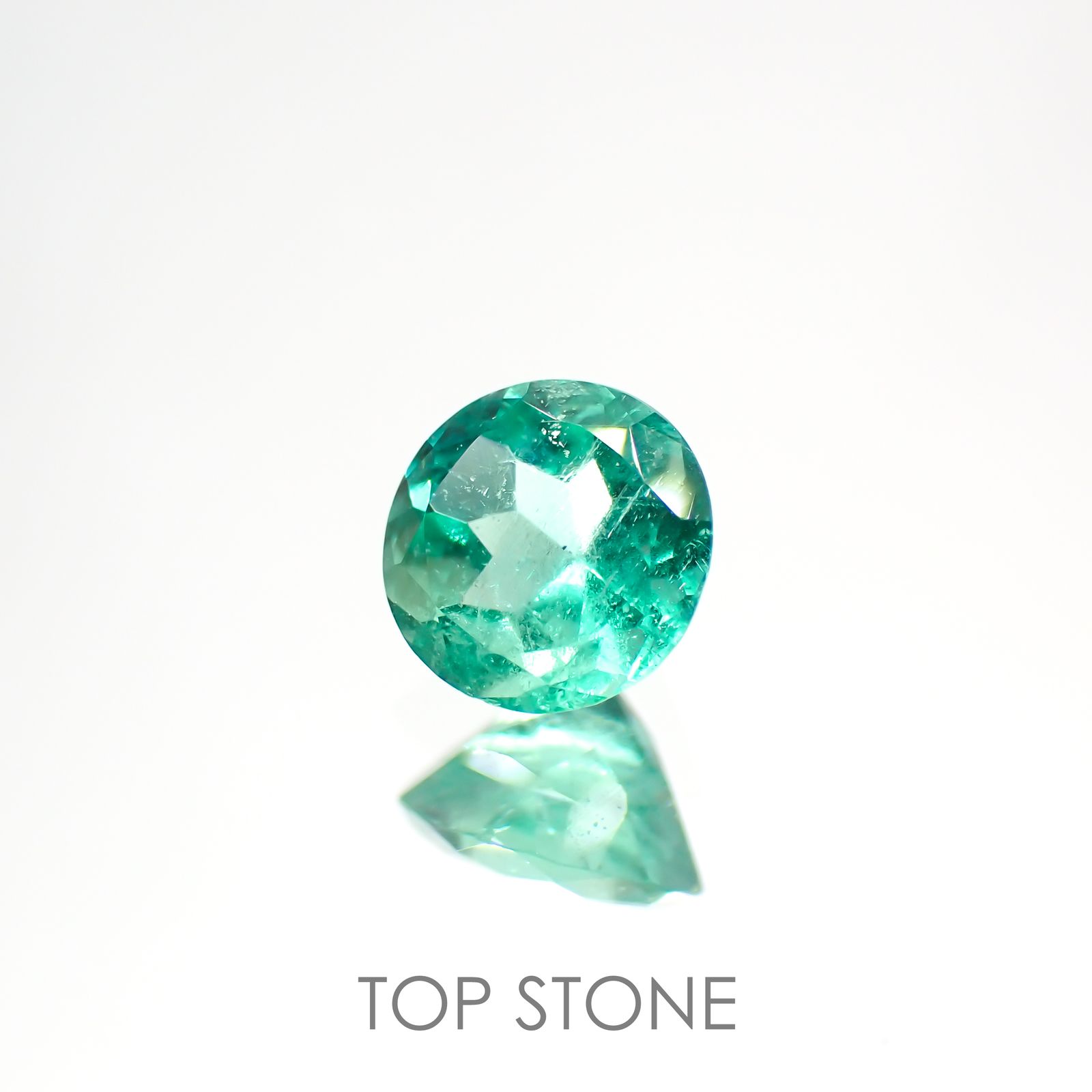 エメラルド(宝石名エメラルド) コロンビア産 0.365ct ソ付(彩珠)[211013167]4.7×4.7mm前後