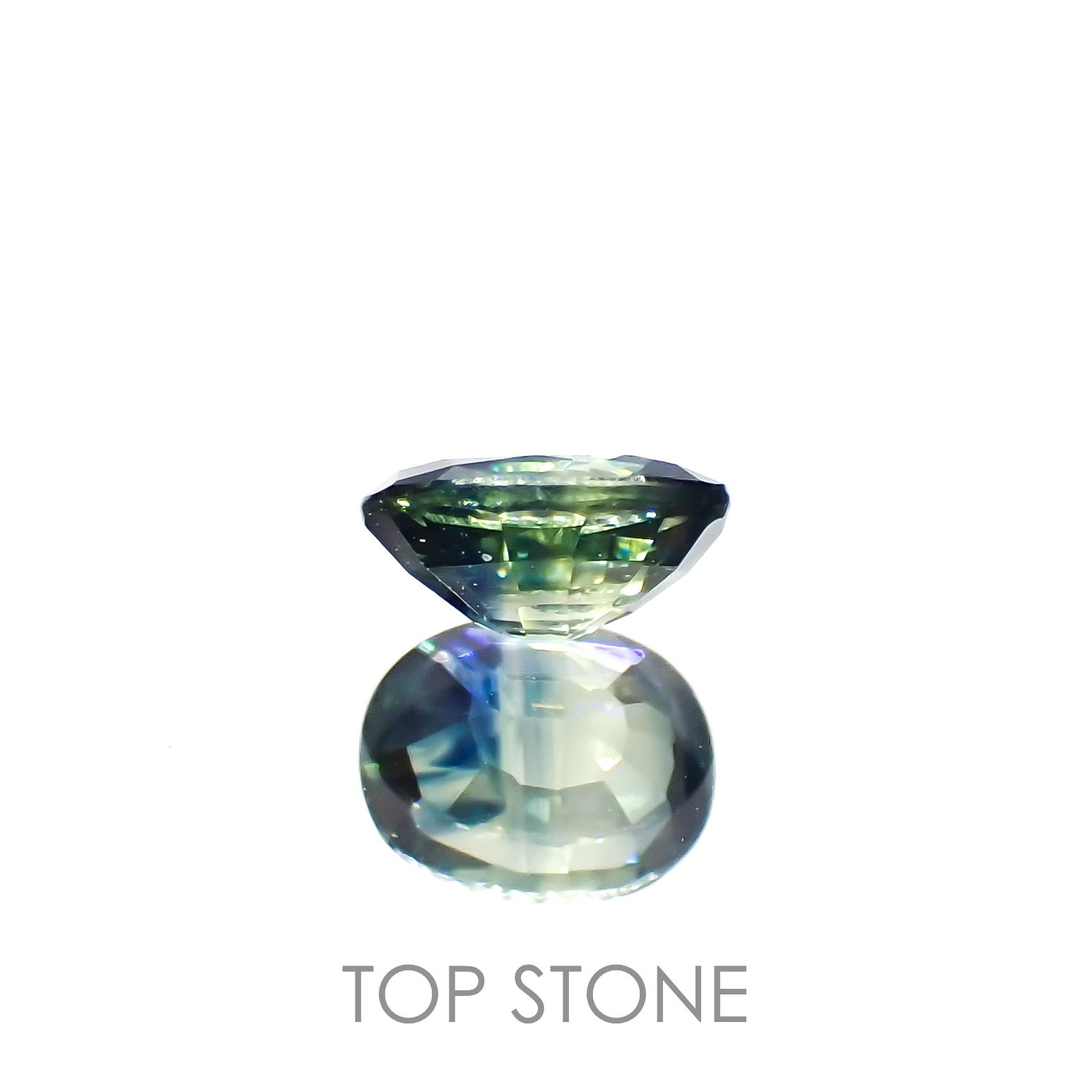 バイカラーサファイア(宝石名サファイア)マダガスカル/オーストラリア産 0.45ct 識別済[230320904]4.9x4mm前後