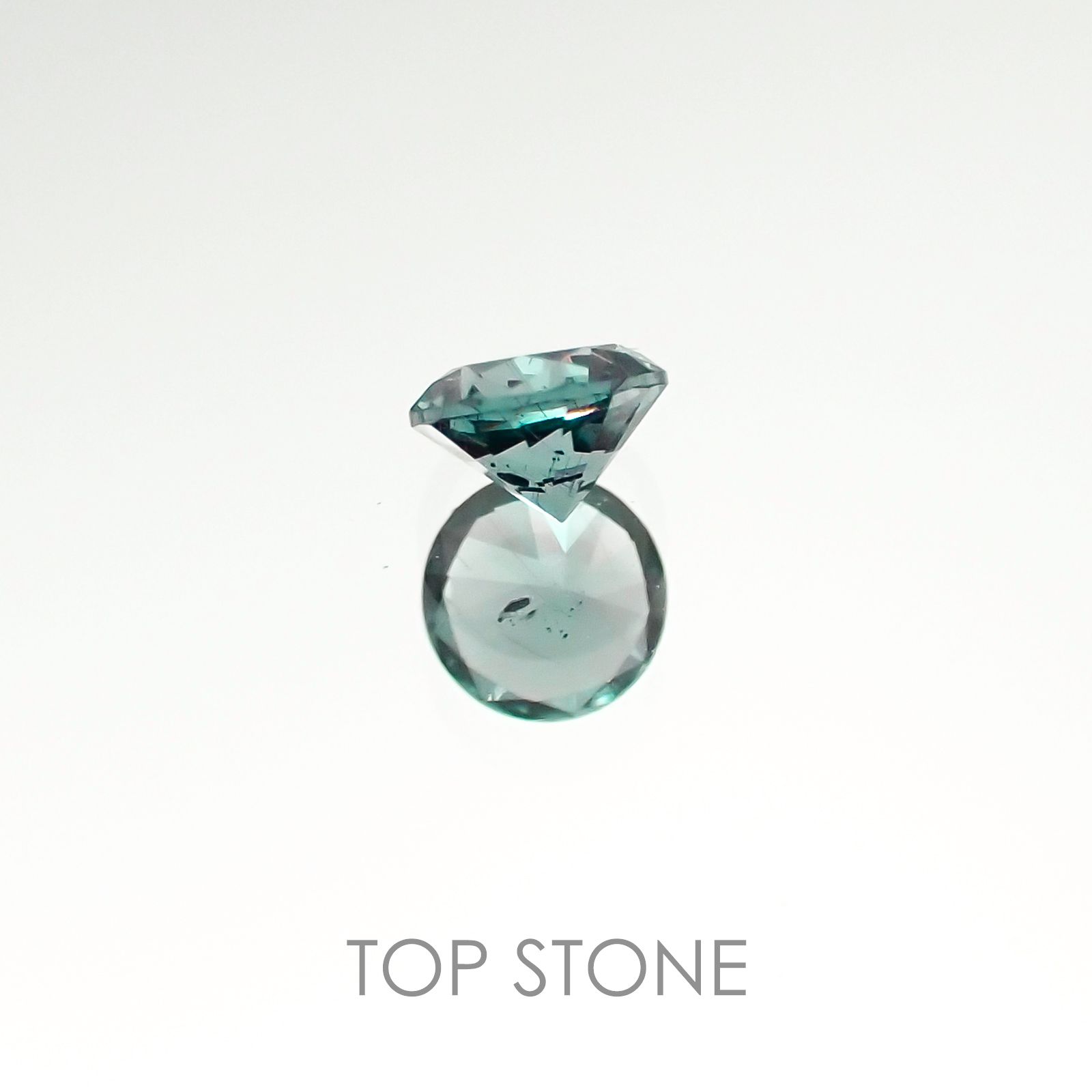 カラーチェンジガーネット(アレキタイプ) マダガスカル・ベキリー産 ルース 0.169ct[20106629]3.3×3.3mm前後