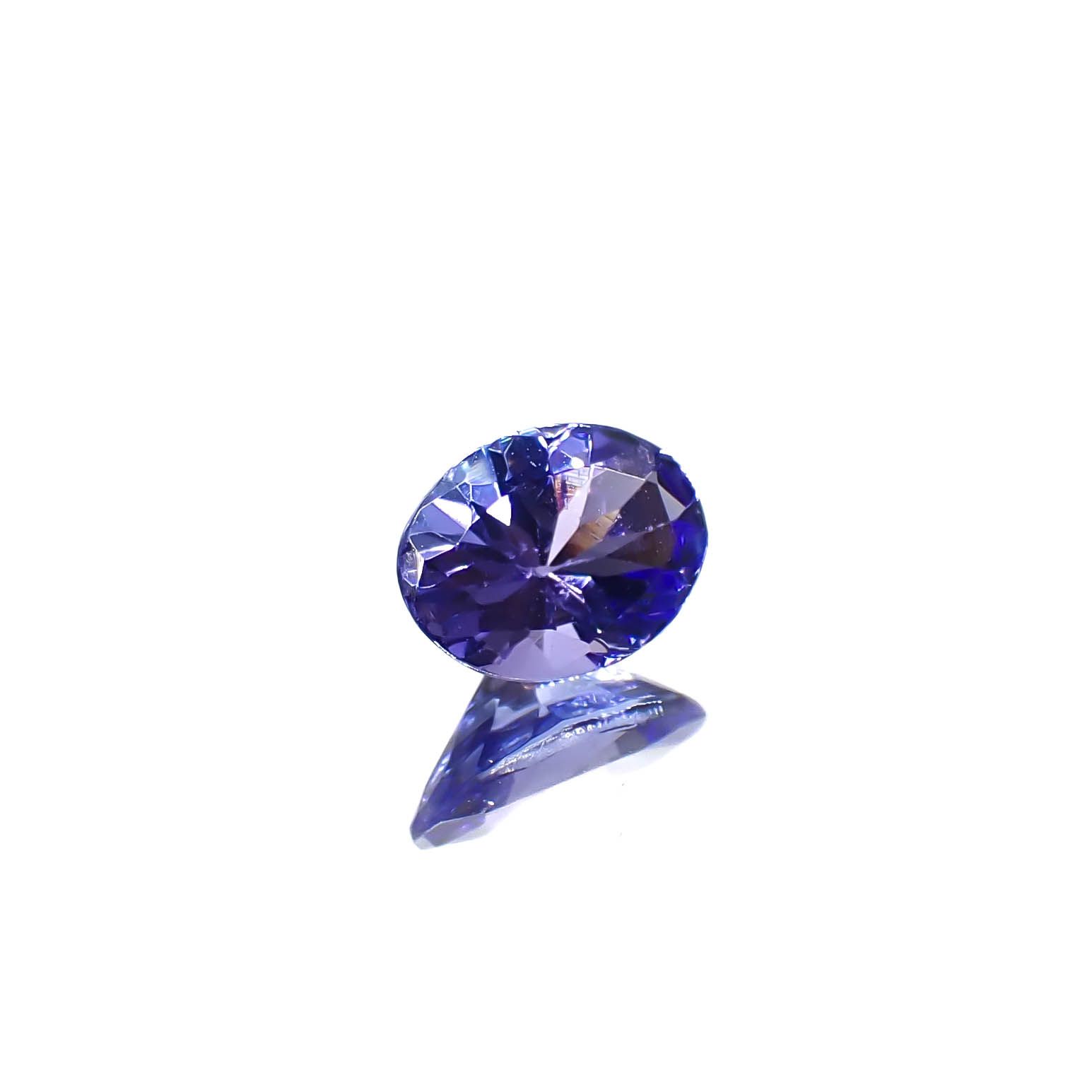 タンザナイト(宝石名タンザナイト)タンザニア産 0.69ct 識別済[240627891]6.7x4.9mm前後